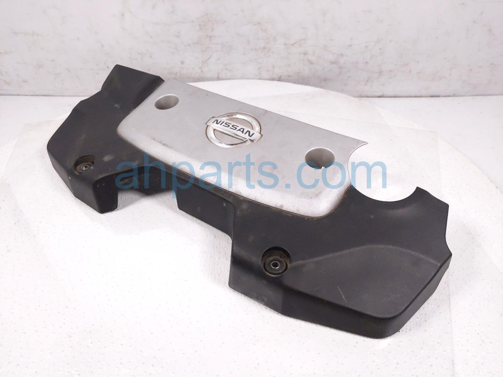 $75 Nissan ENGINE APPEARNACE COVER * $75 Nissan ENGINE APPEARNACE COVER *