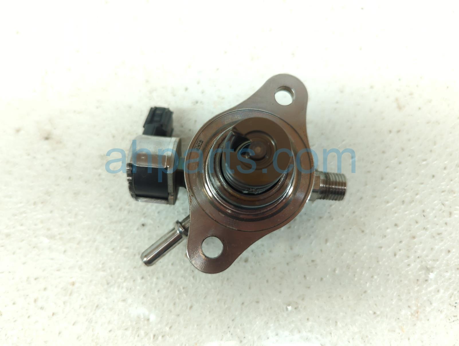 thumbnail image 2 of 23101-0P020 High Pressure Fuel Pump For Toyota Tacoma Highlander GS350 GS450h 2 of 11