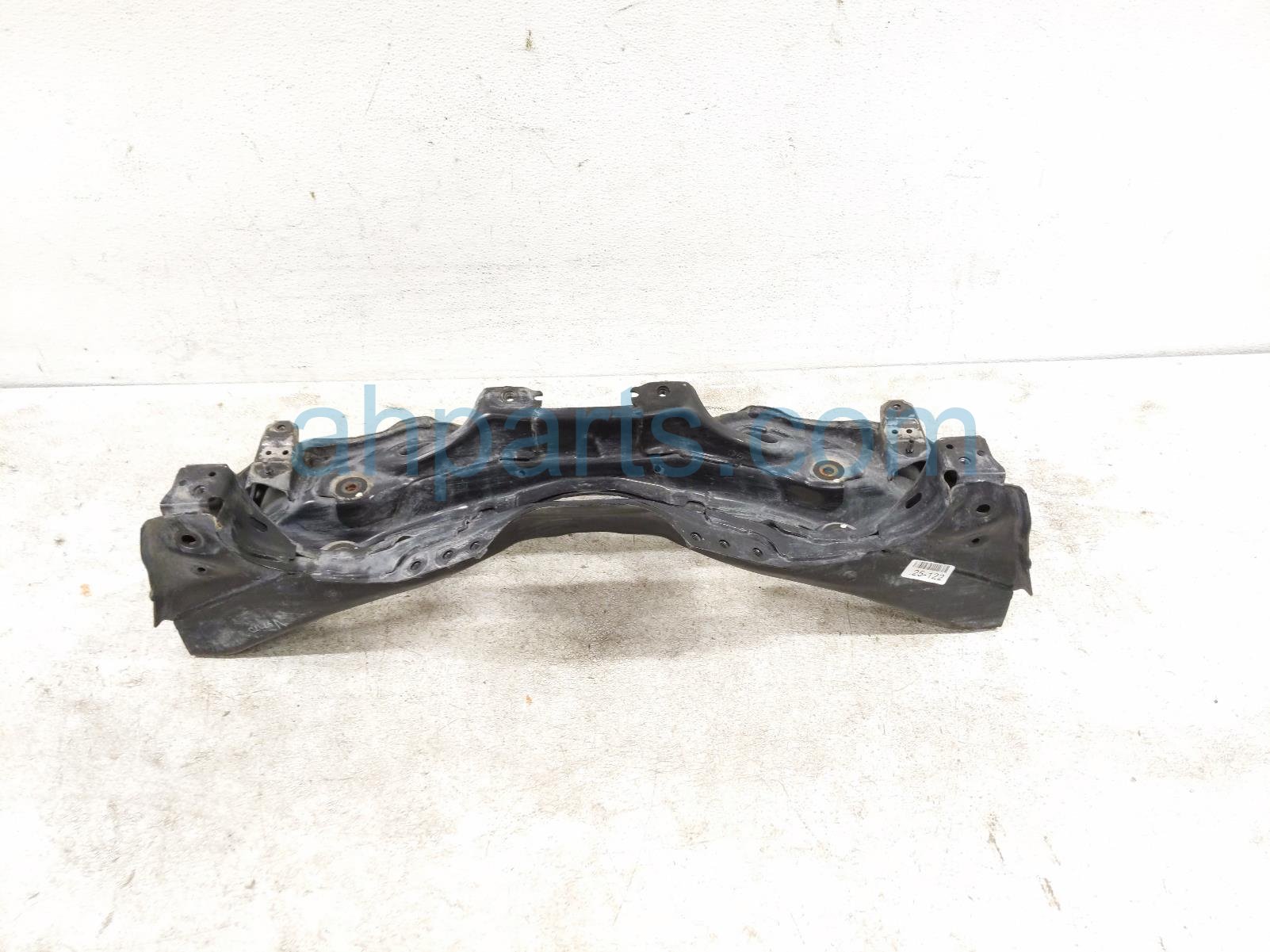 $124 Subaru FRONT ENGINE SUB FRAME / CRADLE $124 Subaru FRONT ENGINE SUB FRAME / CRADLE