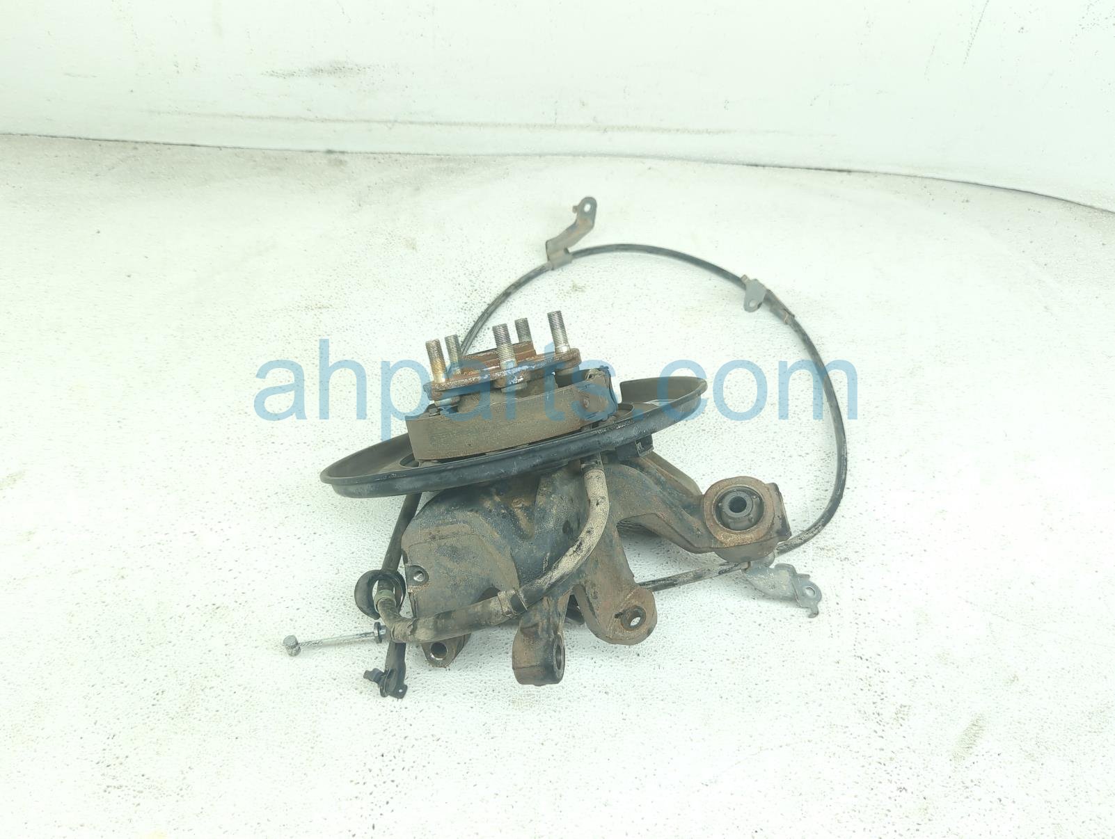 $100 Subaru RR/LH SPINDLE KNUCKLE HUB $100 Subaru RR/LH SPINDLE KNUCKLE HUB