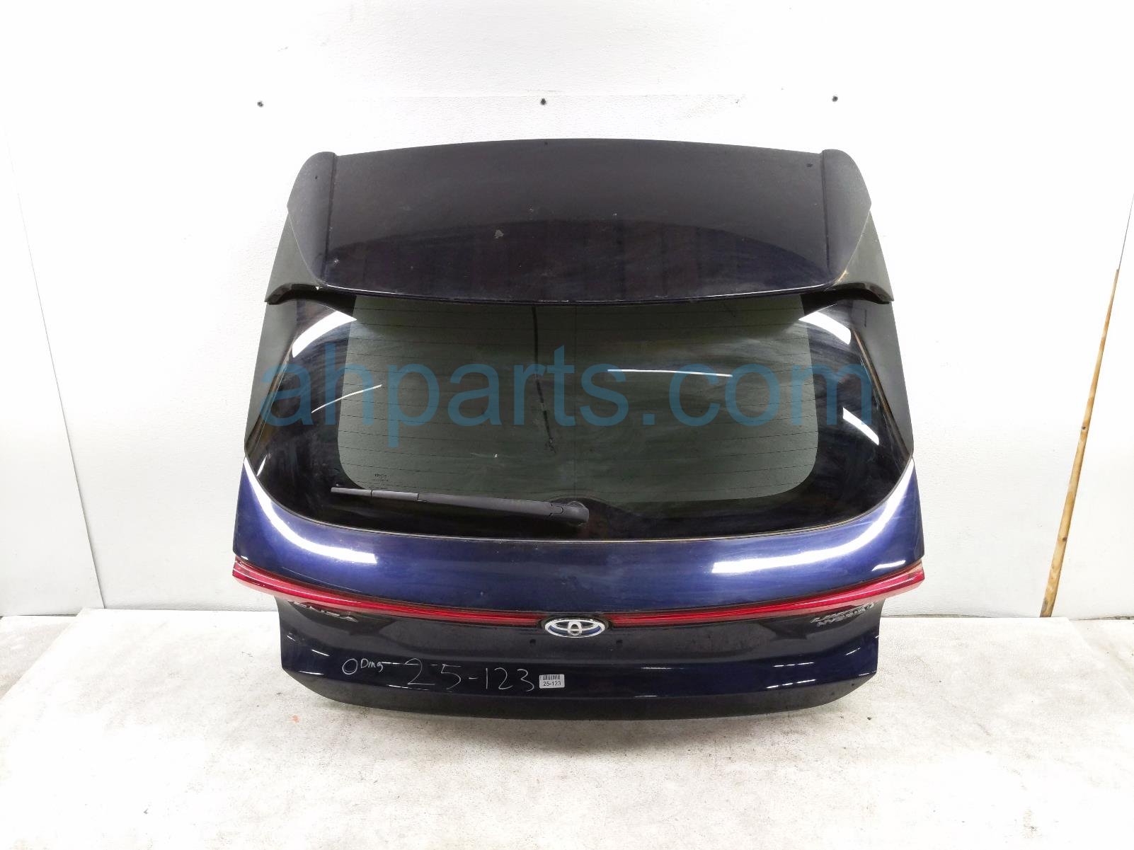 $2000 Toyota LIFT GATE / TAIL GATE - BLUE * $2000 Toyota LIFT GATE / TAIL GATE - BLUE *