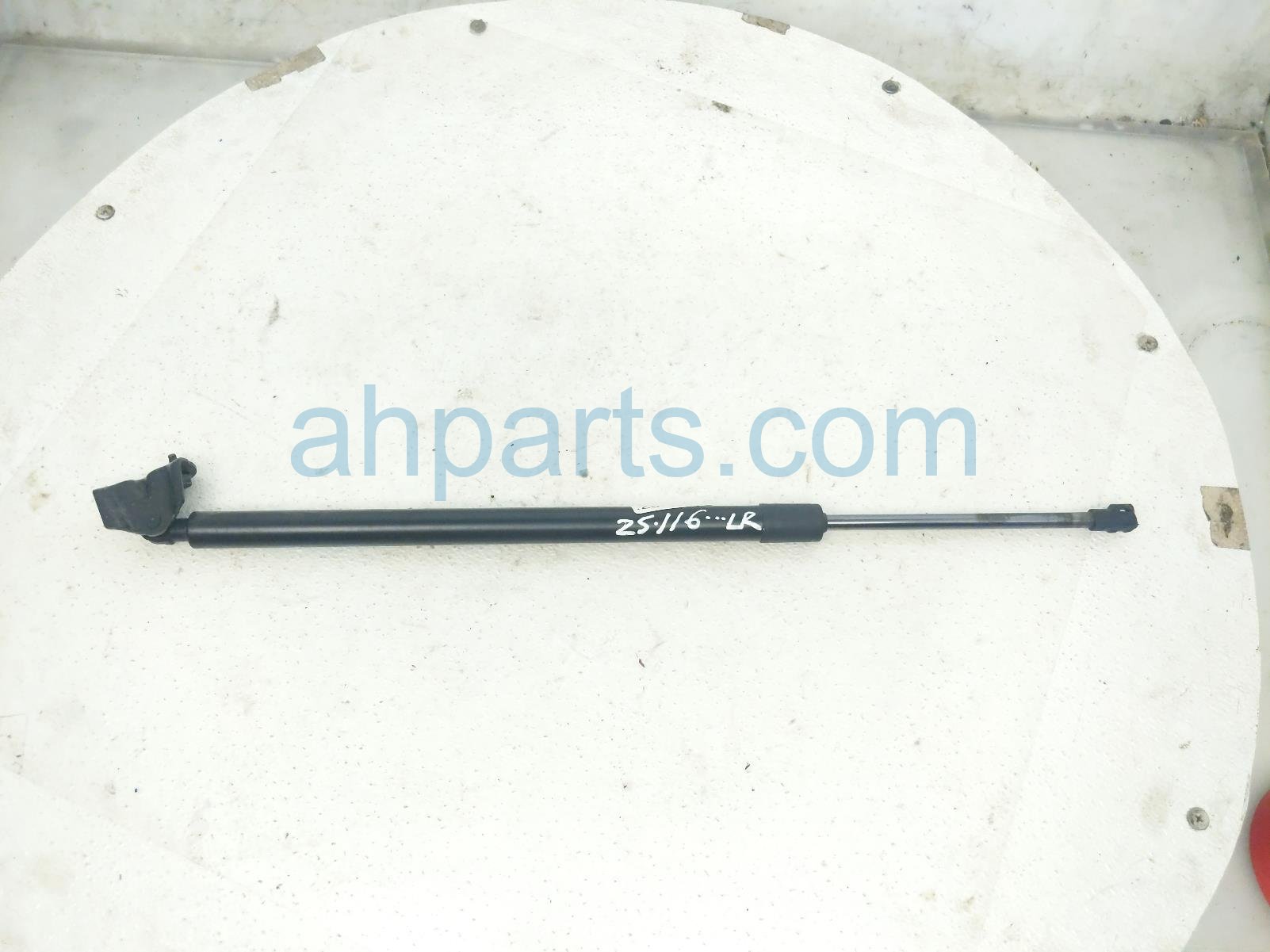 $35 Mazda LH TAILGATE STRUT / LIFT CYLINDER $35 Mazda LH TAILGATE STRUT / LIFT CYLINDER