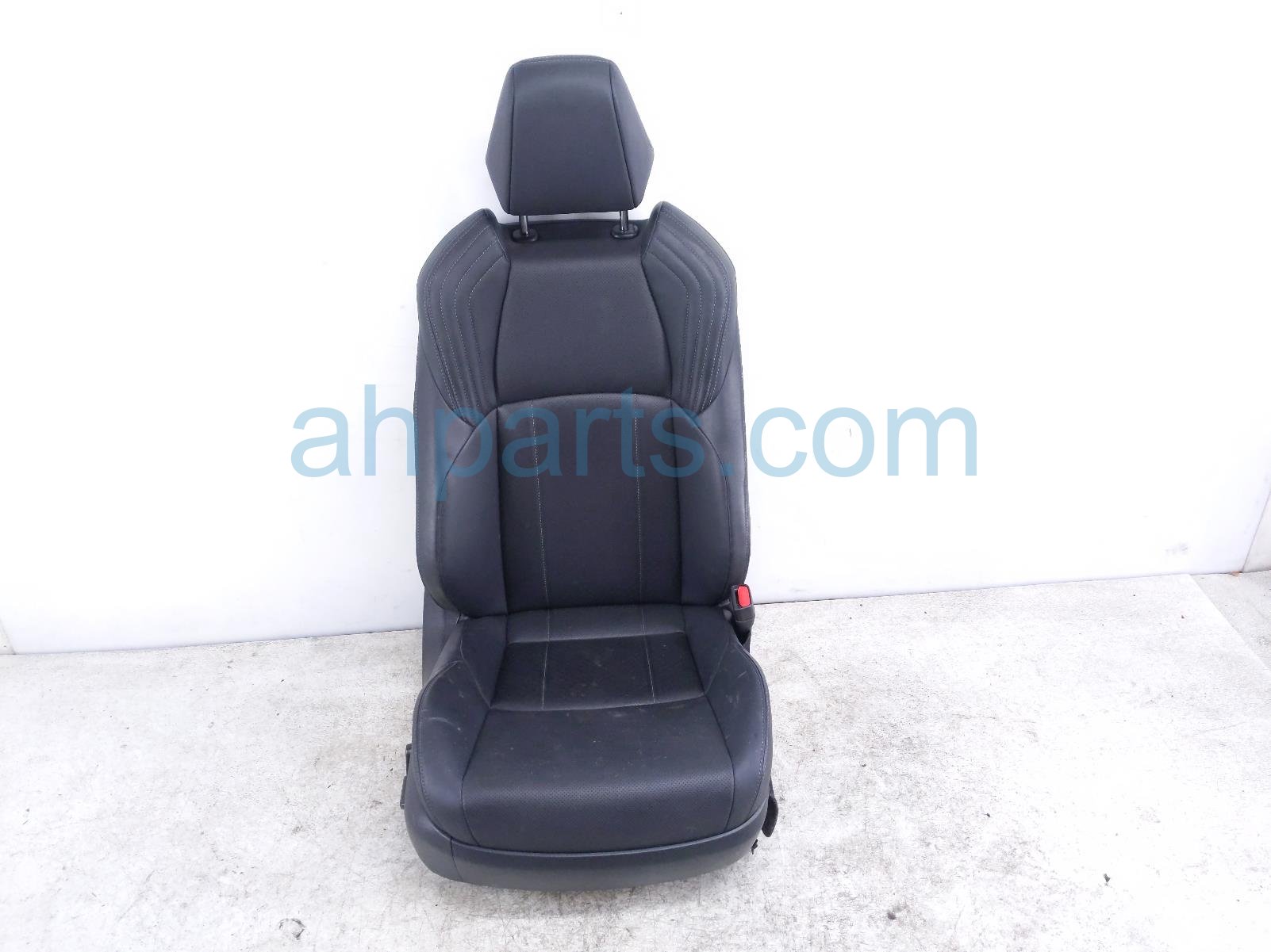 $395 Toyota FR/RH SEAT - BLACK - W/ AIRBAG * $395 Toyota FR/RH SEAT - BLACK - W/ AIRBAG *
