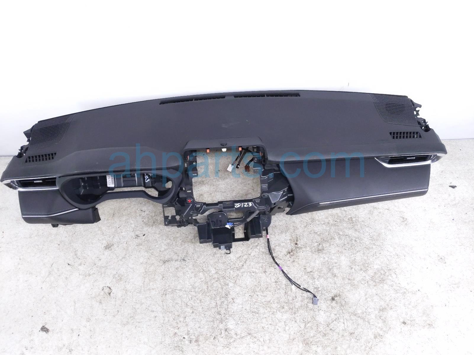 $495 Toyota DASHBOARD W/ AIRBAG - BLACK $495 Toyota DASHBOARD W/ AIRBAG - BLACK