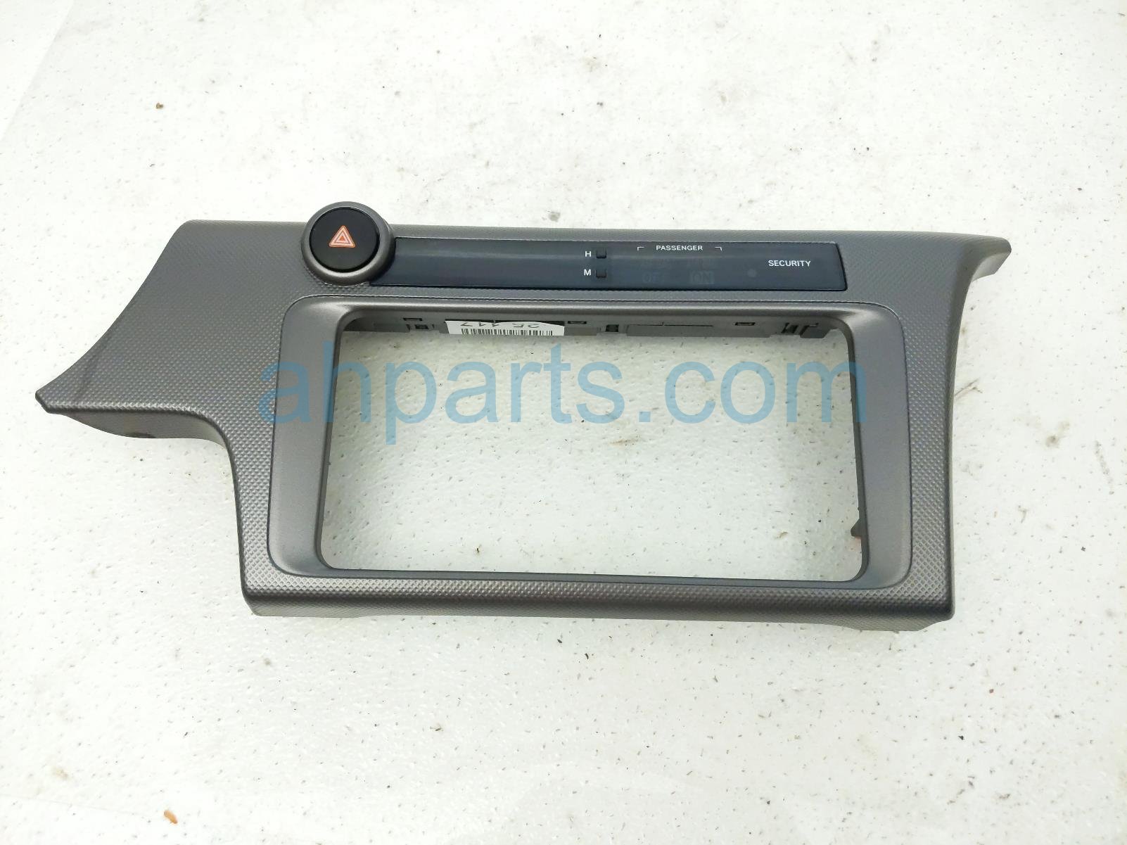 $75 Scion CENTER DASH RADIO TRIM W/INDICATORS $75 Scion CENTER DASH RADIO TRIM W/INDICATORS