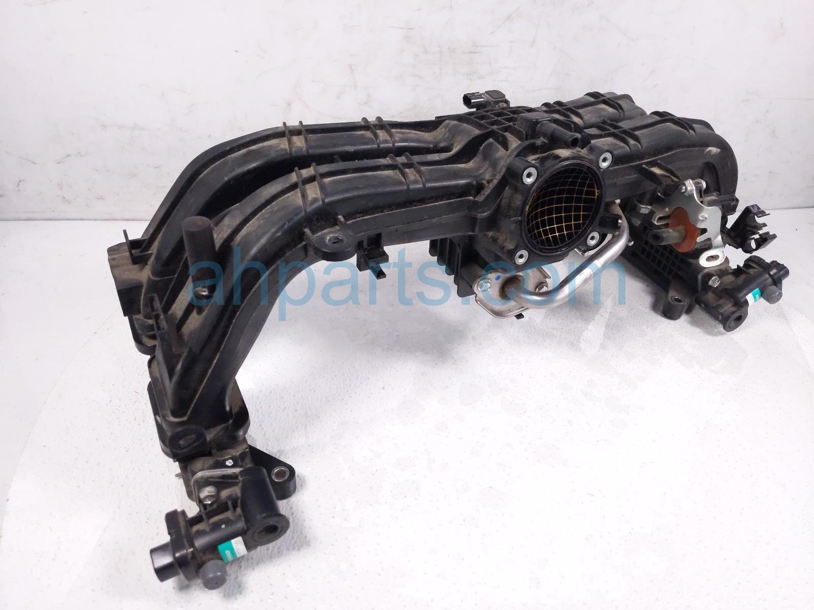 $150 Subaru UPPER INTAKE MANIFOLD - 2.5L $150 Subaru UPPER INTAKE MANIFOLD - 2.5L