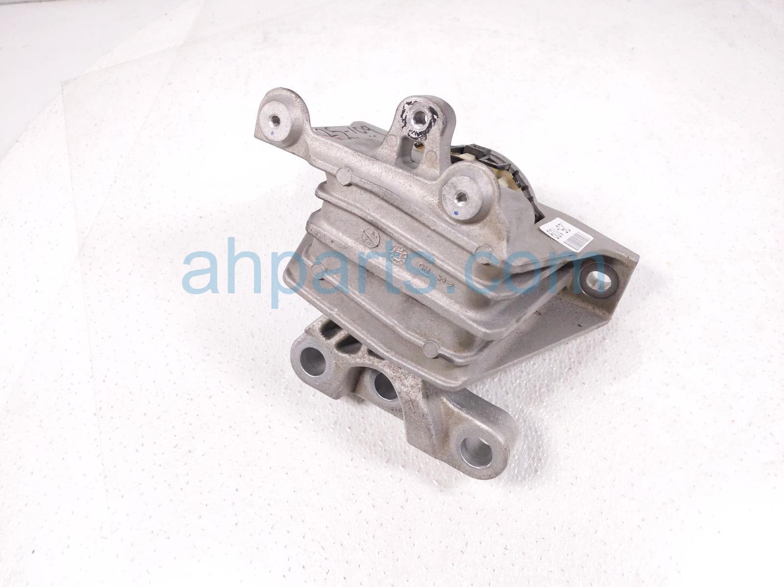 Sold 2024 Buick Envista Engine/motor Passenger Side Engine Mount - 1.2t ...