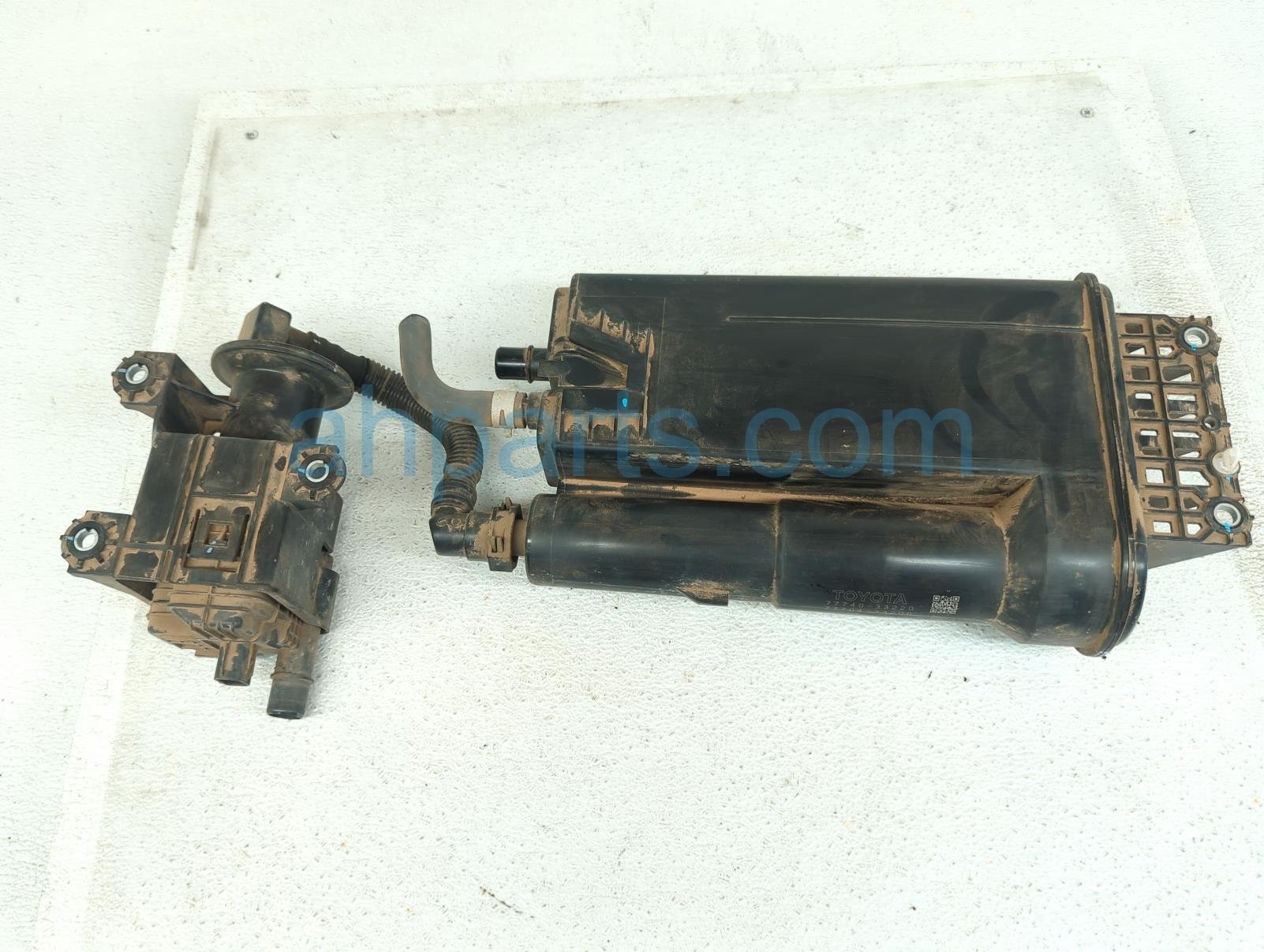 $125 Toyota FUEL VAPOR CHARCOAL CANISTER - 2.0L $125 Toyota FUEL VAPOR CHARCOAL CANISTER - 2.0L