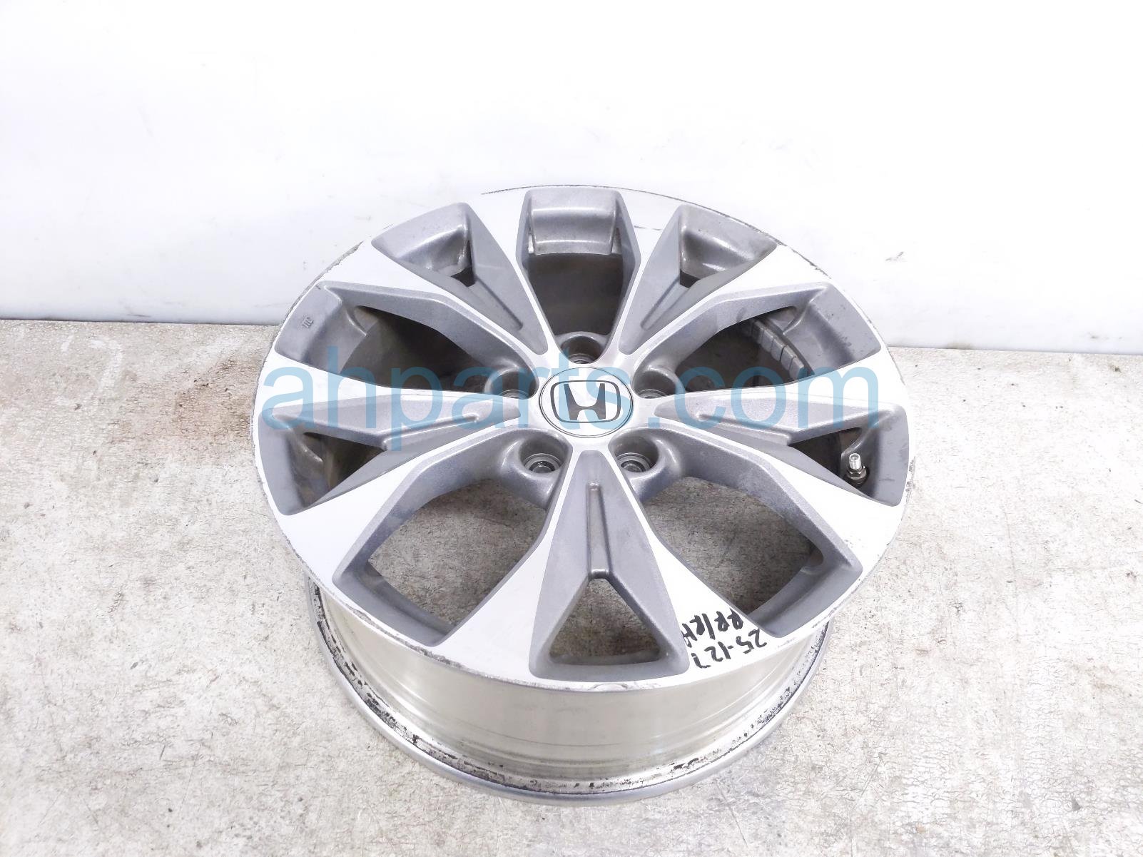 $125 Honda RR/RH WHEEL / RIM * $125 Honda RR/RH WHEEL / RIM *