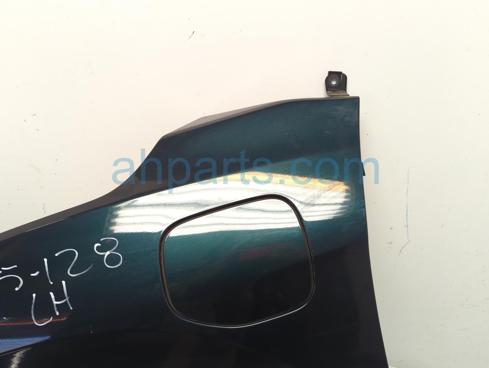 Sold 2020 Honda Clarity Front Driver Fender W/charger Door - Green