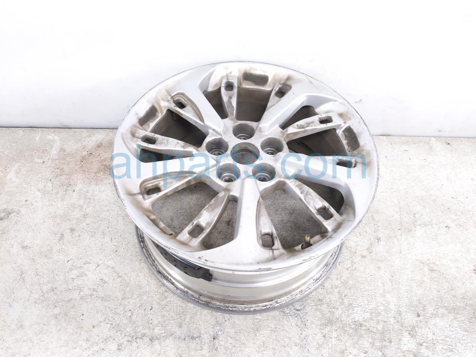 $145 Honda FR/RH WHEEL / RIM* $145 Honda FR/RH WHEEL / RIM*