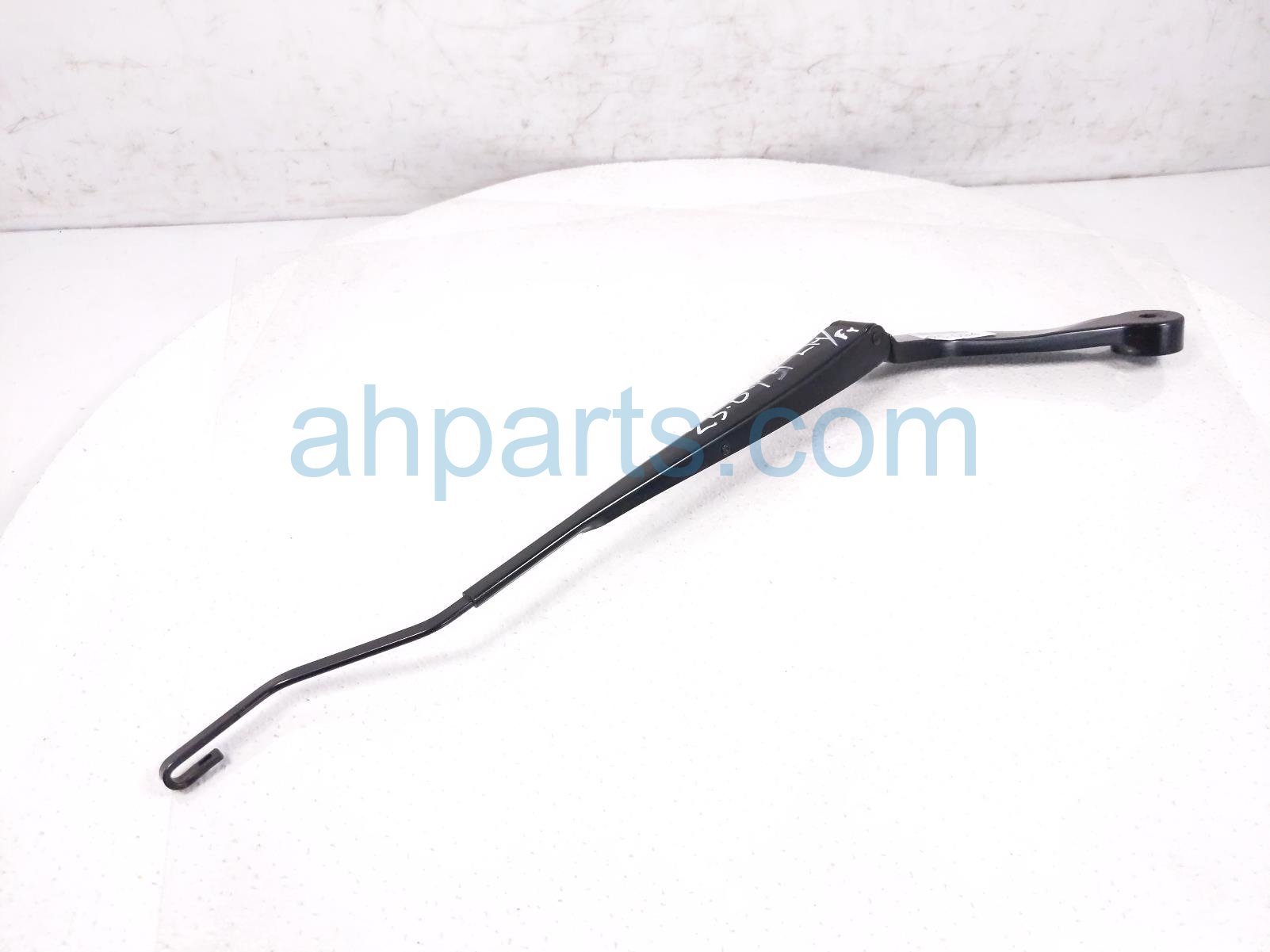 $19 Honda LH WINDSHIELD WIPER ARM $19 Honda LH WINDSHIELD WIPER ARM