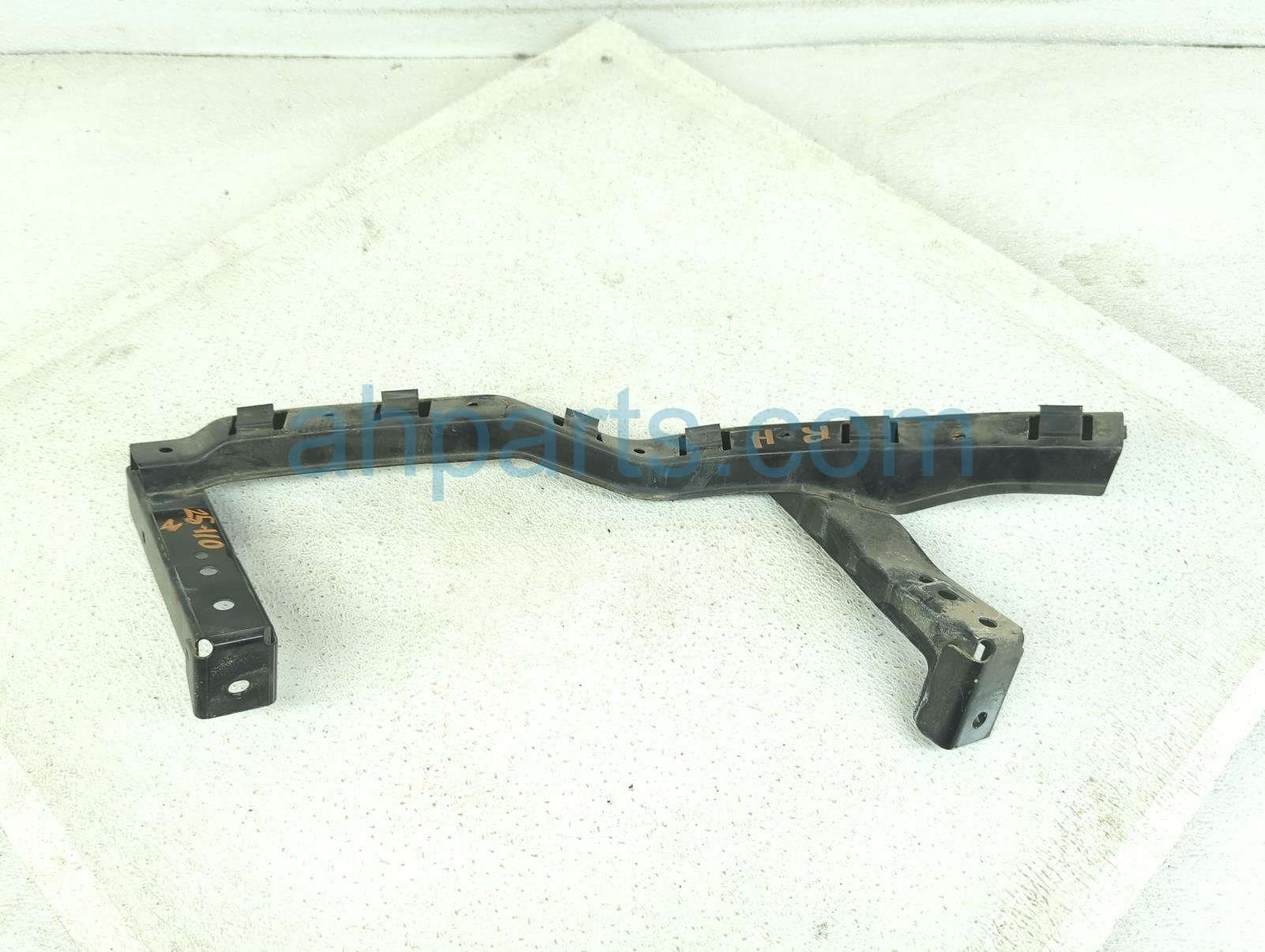 $35 Honda FR/RH UPPER BUMPER BRACKET
