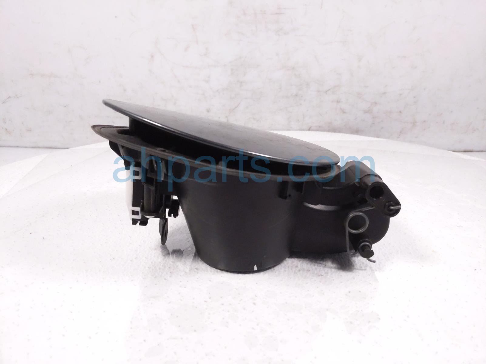 Sold 2022 Mazda Cx-30 Gas Fuel Door / Lid - Grey* DFY5-42-411