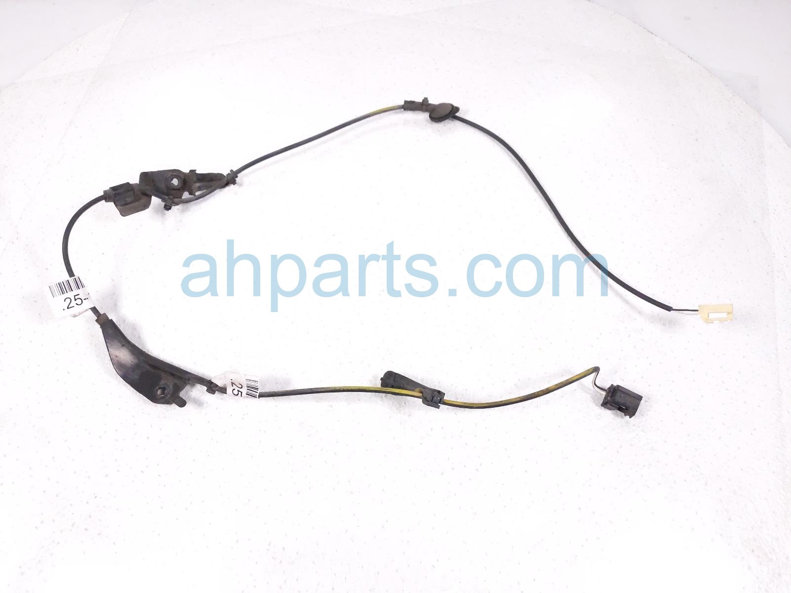$29 Scion RR/RH ABS SPEED SENSOR