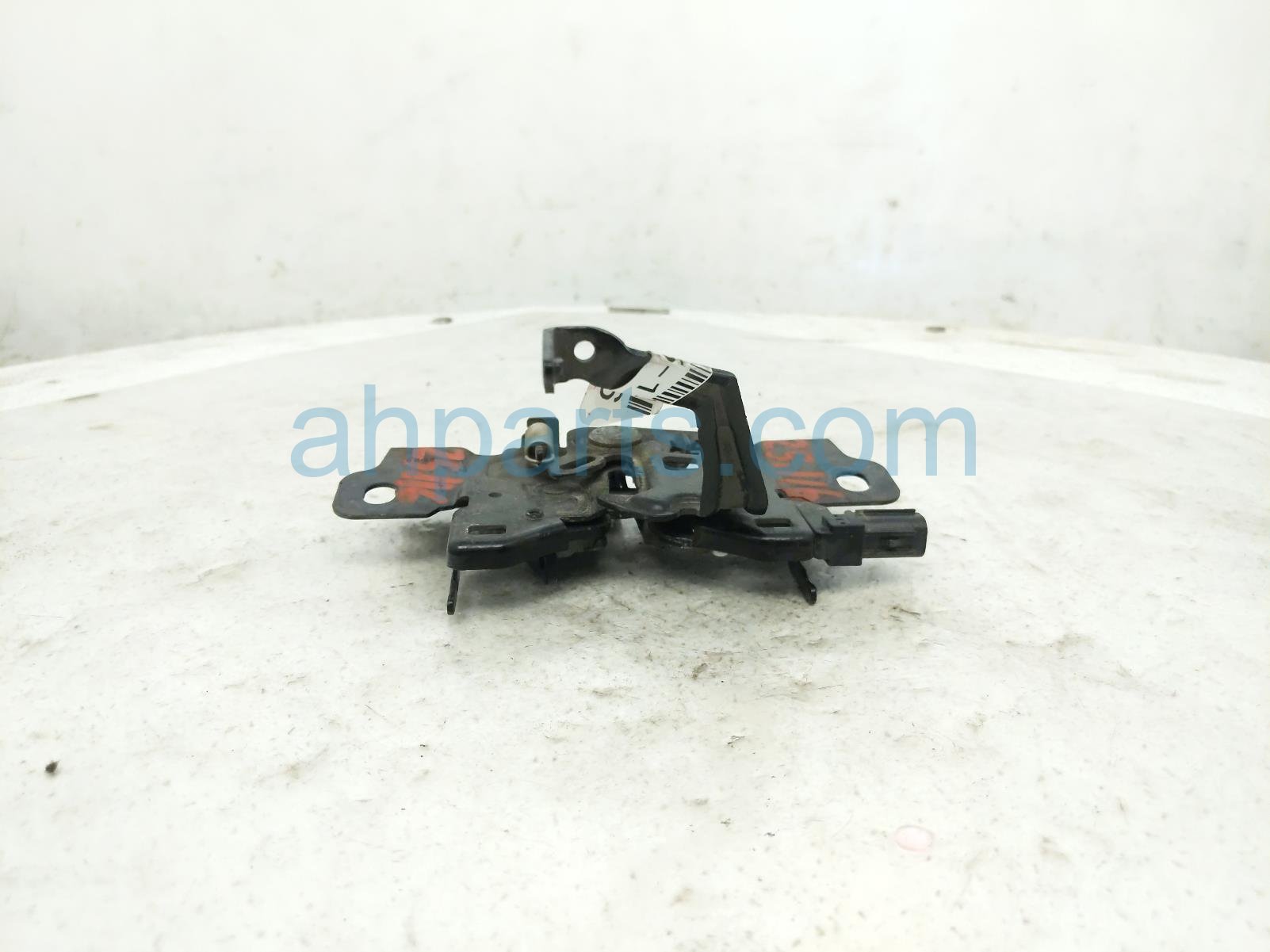 Sold 2022 Mazda Cx-30 Hood Lock / Latch Assy DGJ1-56-620,