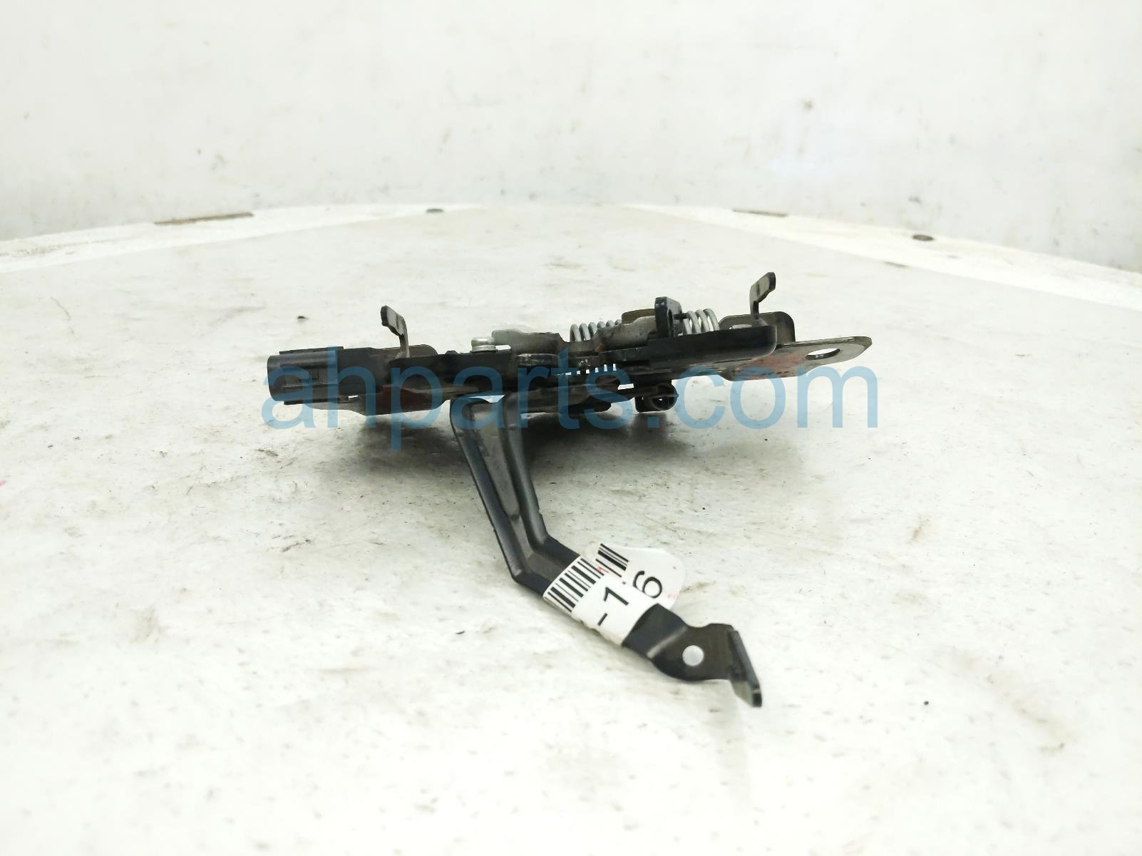 Sold 2022 Mazda Cx-30 Hood Lock / Latch Assy DGJ1-56-620,