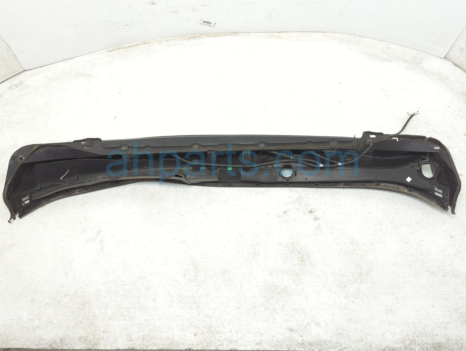 $50 Subaru WINDSHIELD COWL PLASTIC PANEL