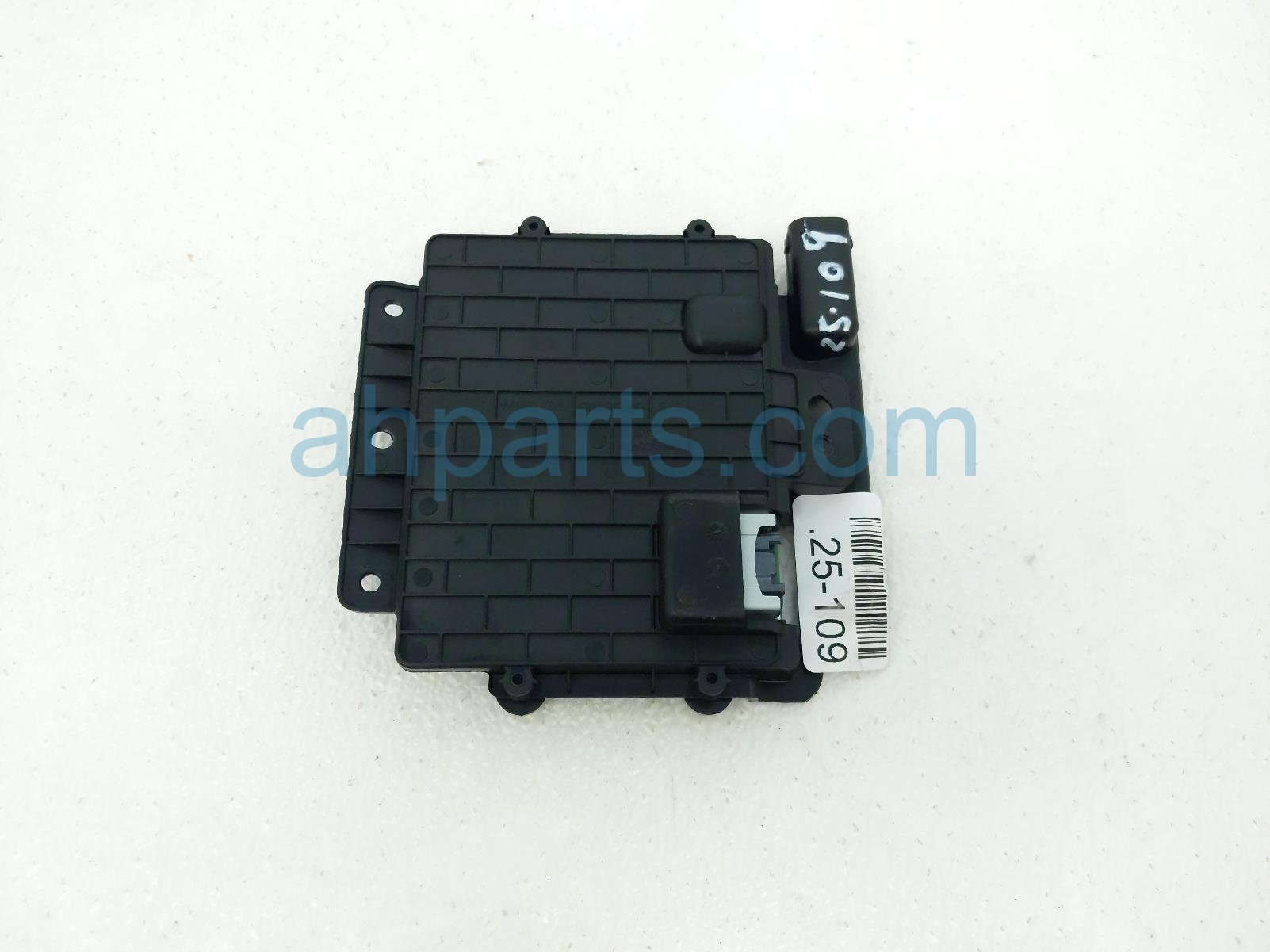 $65 Buick WIRELESS CHARGING MODULE UNIT