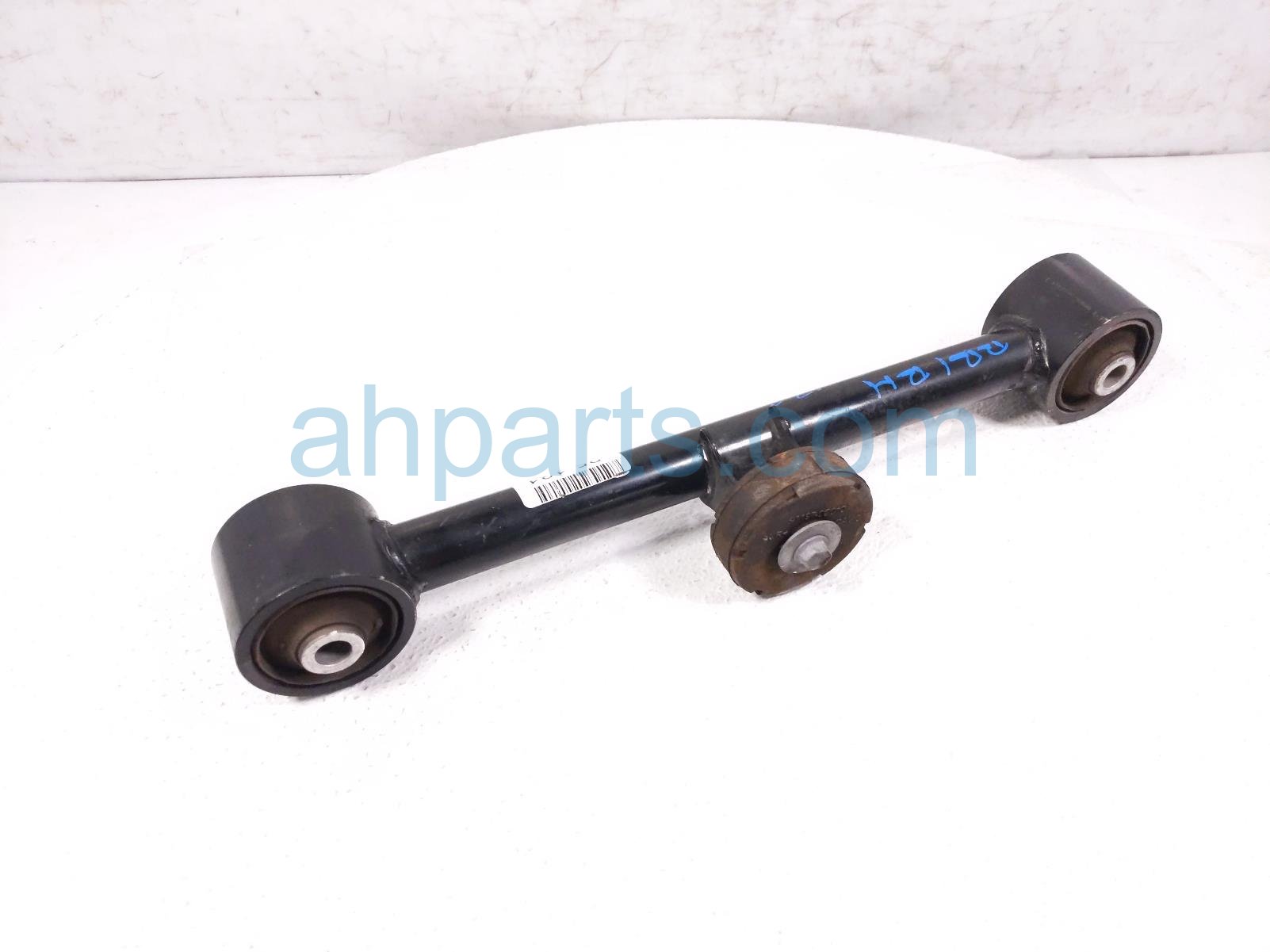 $100 Toyota RR/RH UPPER CONTROL ARM $100 Toyota RR/RH UPPER CONTROL ARM