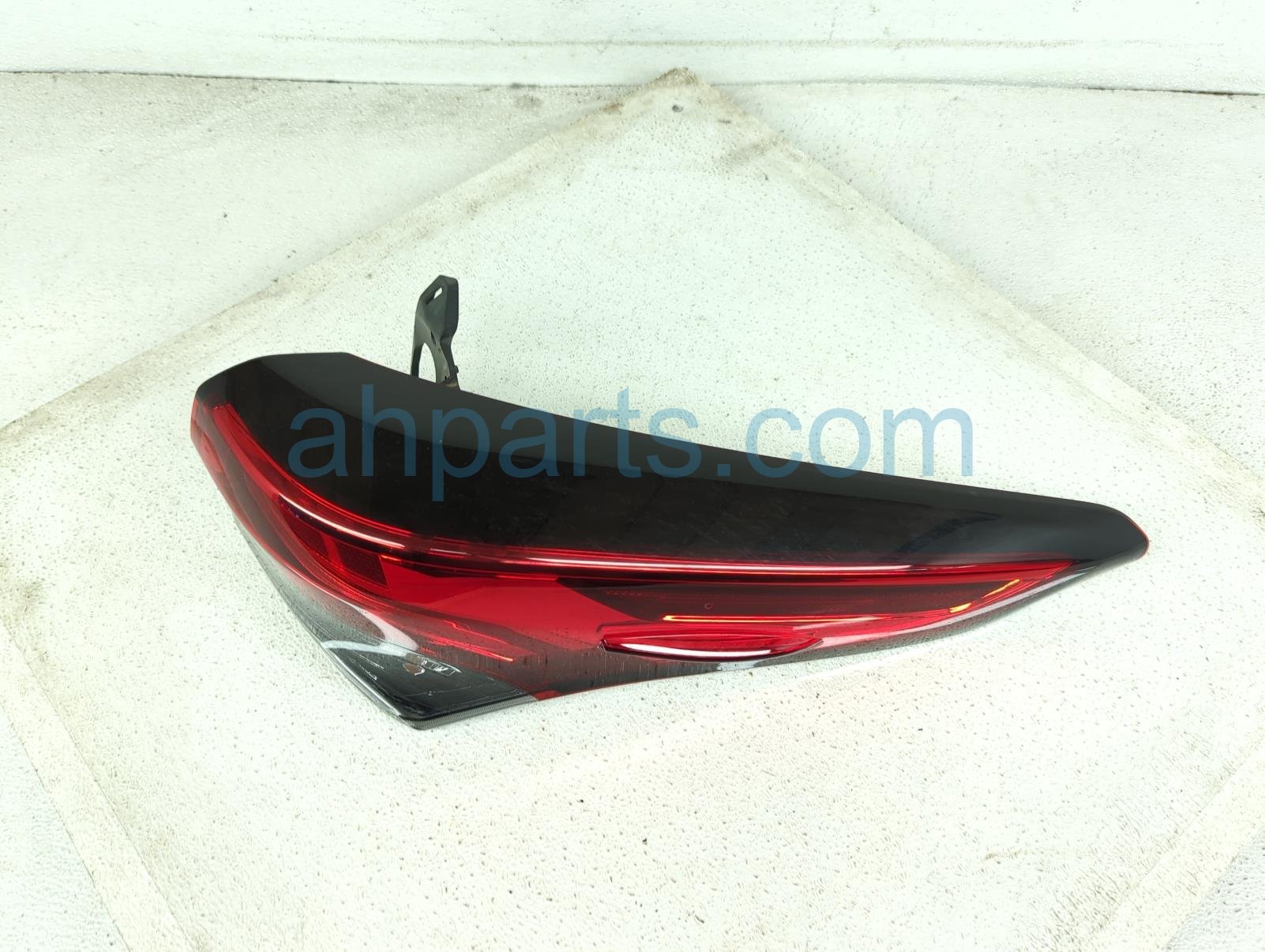 $195 Toyota RH TAIL LAMP (ON BODY) $195 Toyota RH TAIL LAMP (ON BODY)
