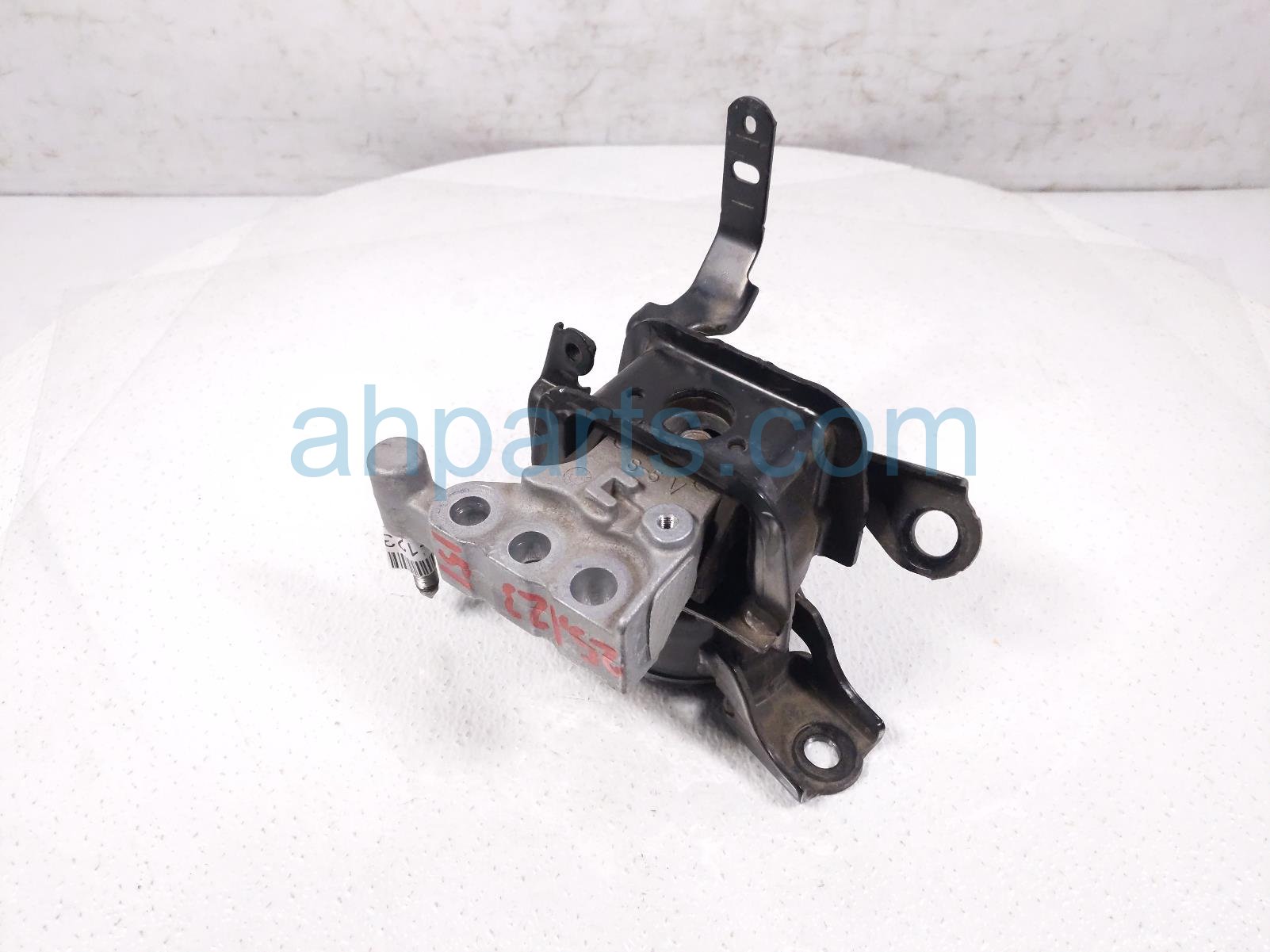 $99 Toyota ENGINE INSULATOR MOUNT - 2.5L AWD $99 Toyota ENGINE INSULATOR MOUNT - 2.5L AWD