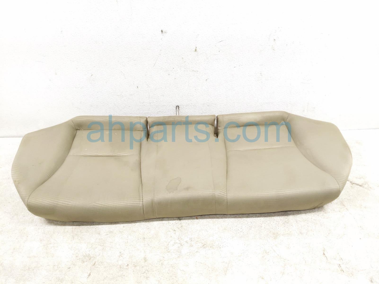 $125 Honda REAR LOWER SEAT CUSHION - BEIGE SDN* $125 Honda REAR LOWER SEAT CUSHION - BEIGE SDN*