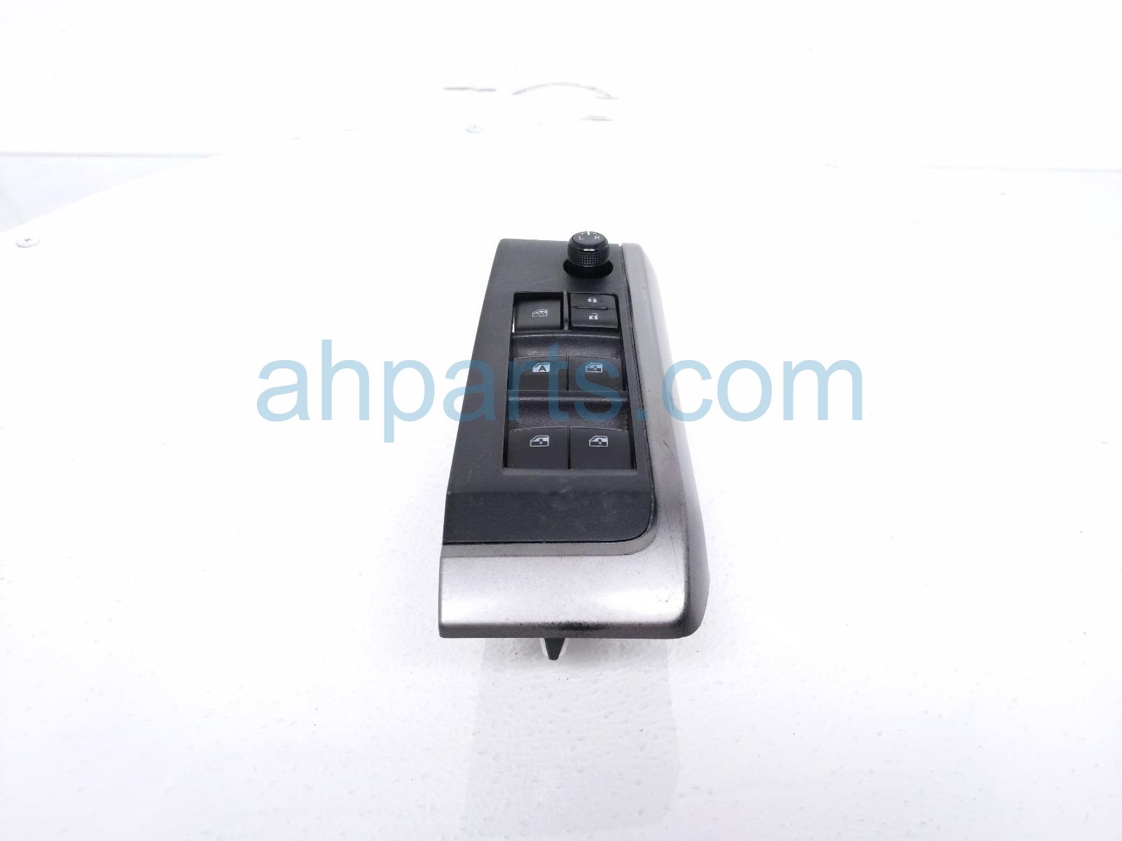 $100 Toyota MASTER WINDOW CONTROL SWITCH $100 Toyota MASTER WINDOW CONTROL SWITCH