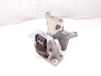 $85 Nissan RH ENGINE INSULATOR MOUNT W/BRACKET $85 Nissan RH ENGINE INSULATOR MOUNT W/BRACKET