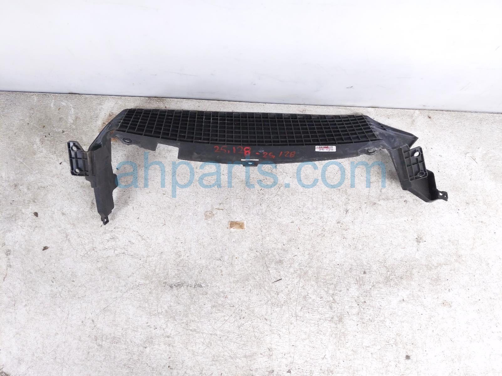 $35 Honda LOWER GRILLE AIR DUCT ASSY $35 Honda LOWER GRILLE AIR DUCT ASSY