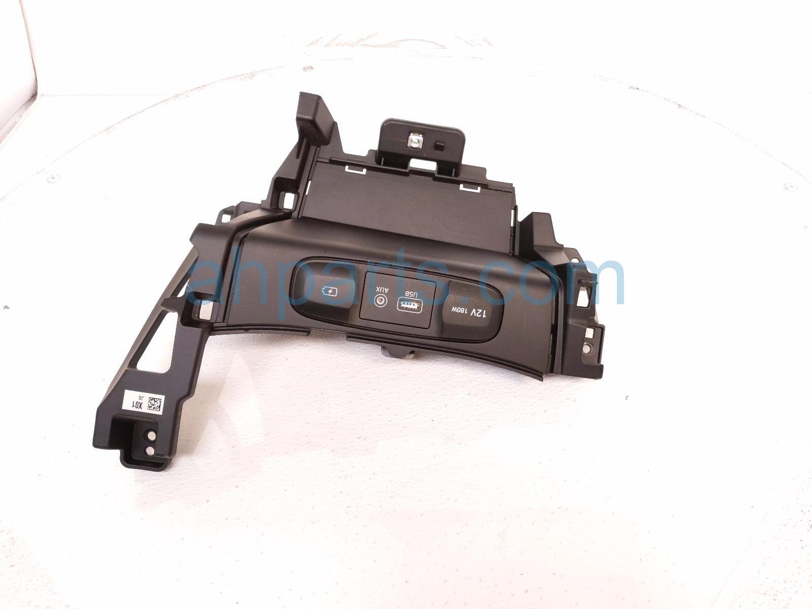 $49 Hyundai AUX / USB / POWER OUTLET W/TRIM $49 Hyundai AUX / USB / POWER OUTLET W/TRIM