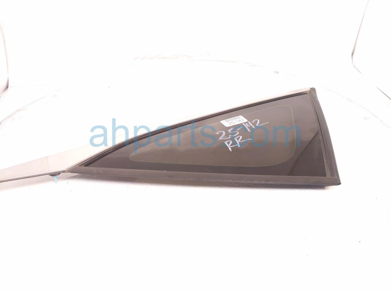 $75 Honda RH QUARTER WINDOW GLASS