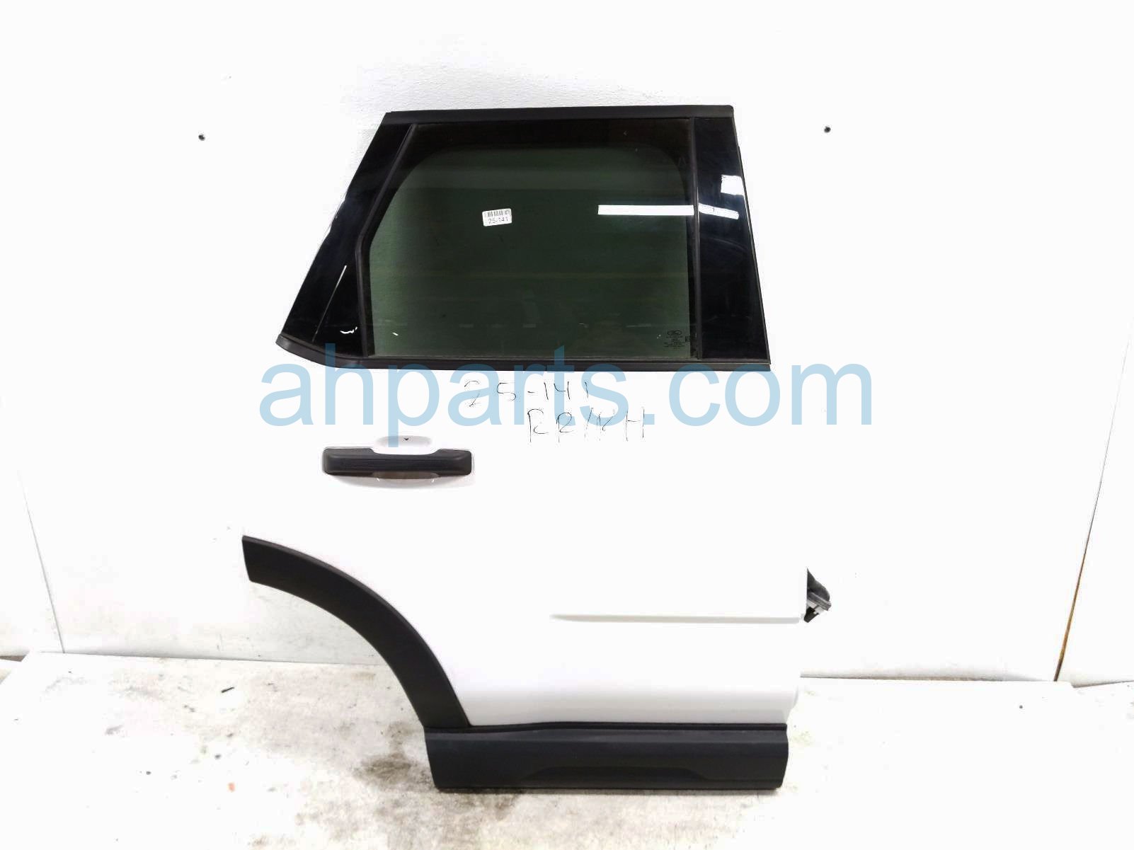 $699 Ford RR/RH DOOR - WHITE - NO INSIDE TRIM $699 Ford RR/RH DOOR - WHITE - NO INSIDE TRIM