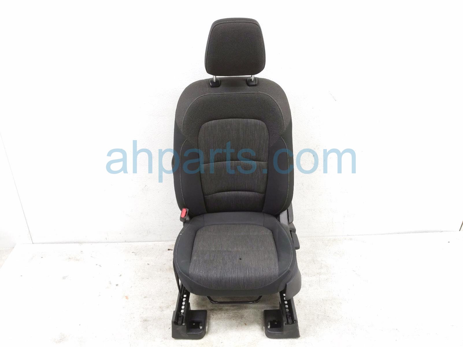 $199 Ford FR/LH SEAT - BLACK - W/ AIRBAG * $199 Ford FR/LH SEAT - BLACK - W/ AIRBAG *
