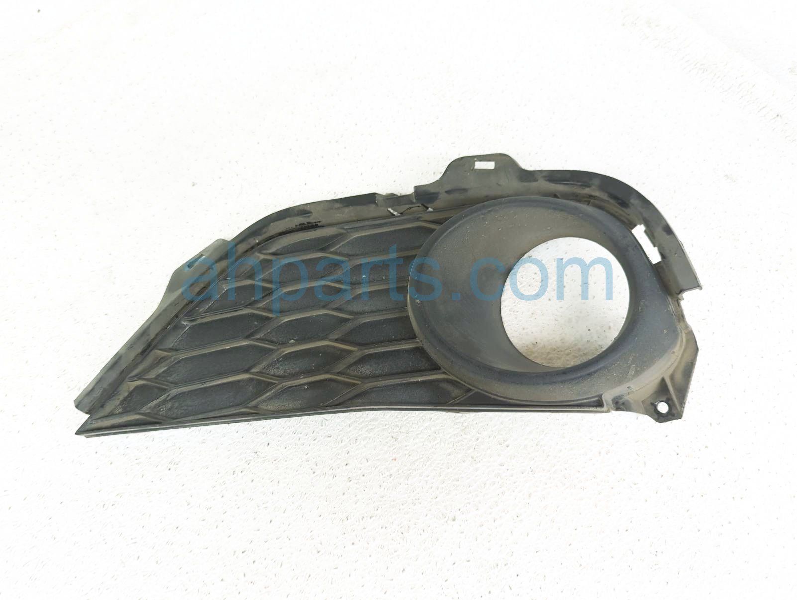 $20 Honda RH FOG LAMP TRIM BEZEL