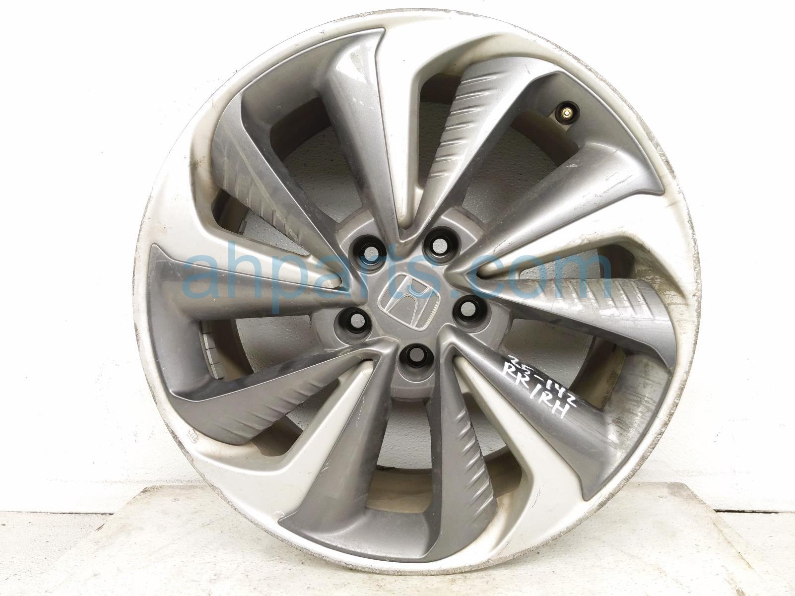 $250 Honda RR/RH WHEEL / RIM - W/COVER *