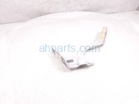 $35 Hyundai RH SIDE HOOD HINGE - WHITE $35 Hyundai RH SIDE HOOD HINGE - WHITE
