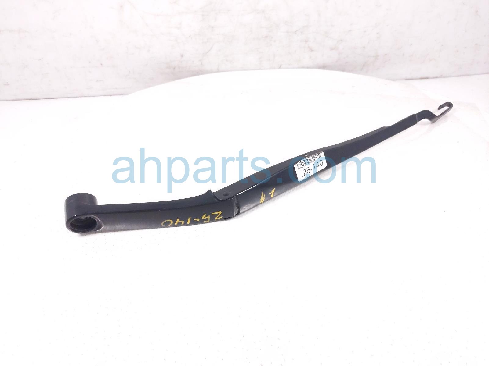 $25 Hyundai LH WINDSHIELD WIPER ARM $25 Hyundai LH WINDSHIELD WIPER ARM