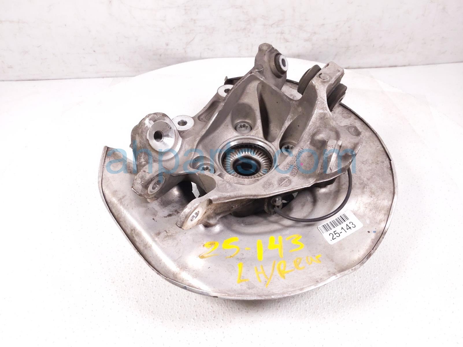 $199 BMW RR/LH SPINDLE KNUCKLE HUB