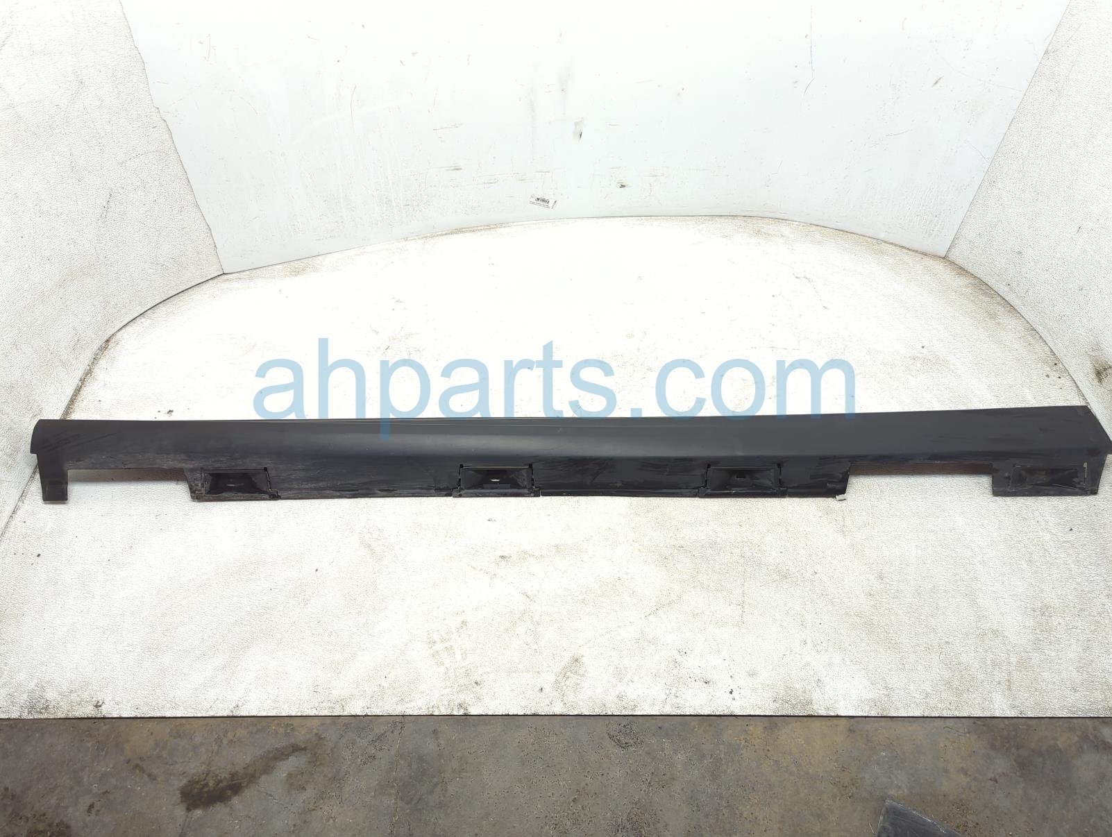 $125 Honda LH SIDE SKIRT / MOLDING - BLACK * $125 Honda LH SIDE SKIRT / MOLDING - BLACK *