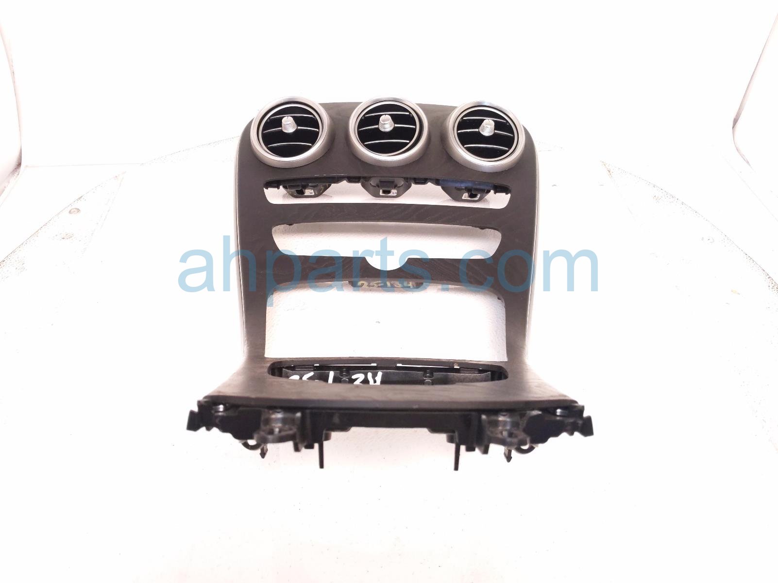 $249 Mercedes DASH CENTER BEZEL W/AIR VENTS $249 Mercedes DASH CENTER BEZEL W/AIR VENTS