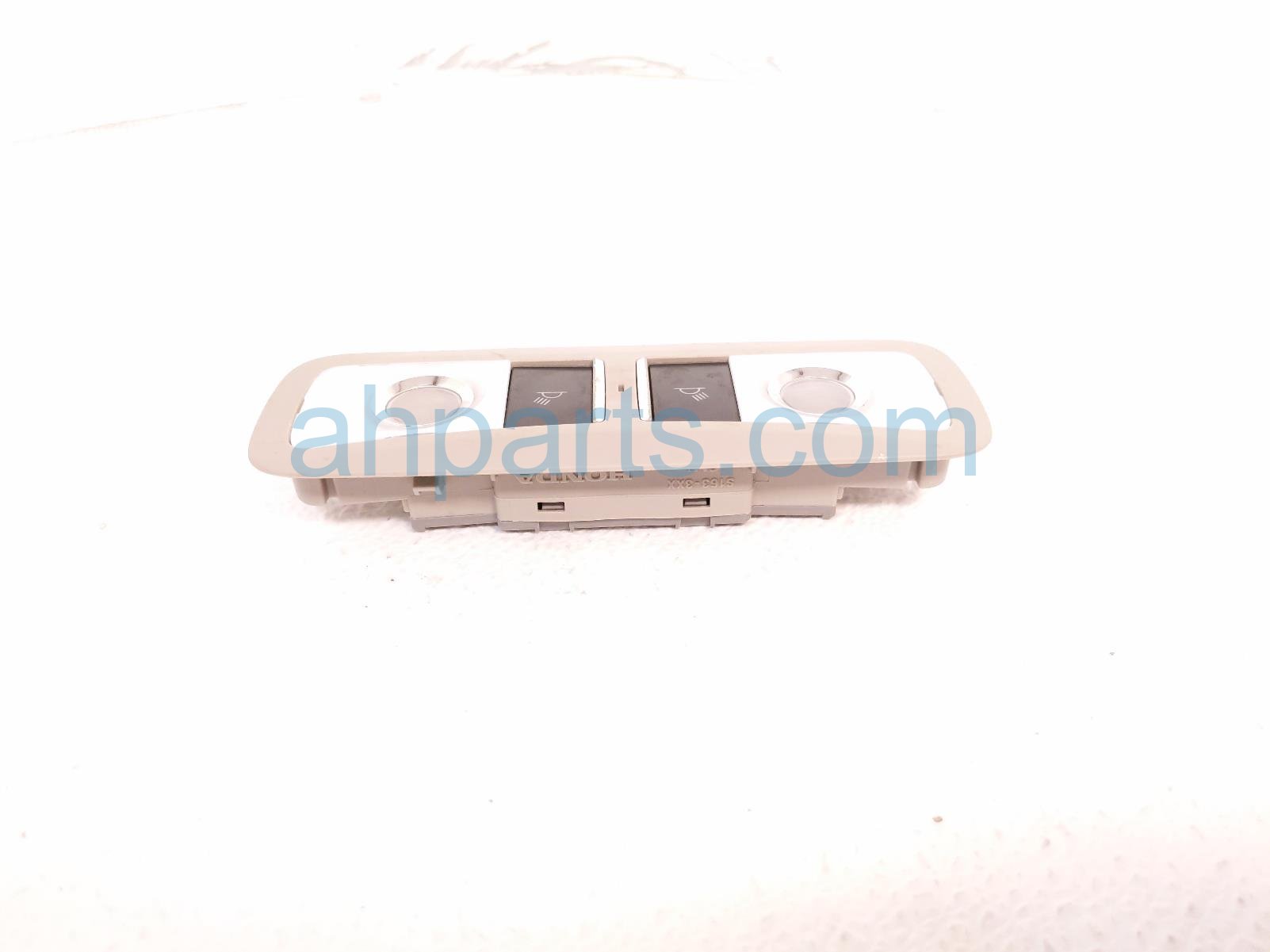 $25 Honda REAR MIDDLE DOME LAMP / LIGHT - GREY $25 Honda REAR MIDDLE DOME LAMP / LIGHT - GREY