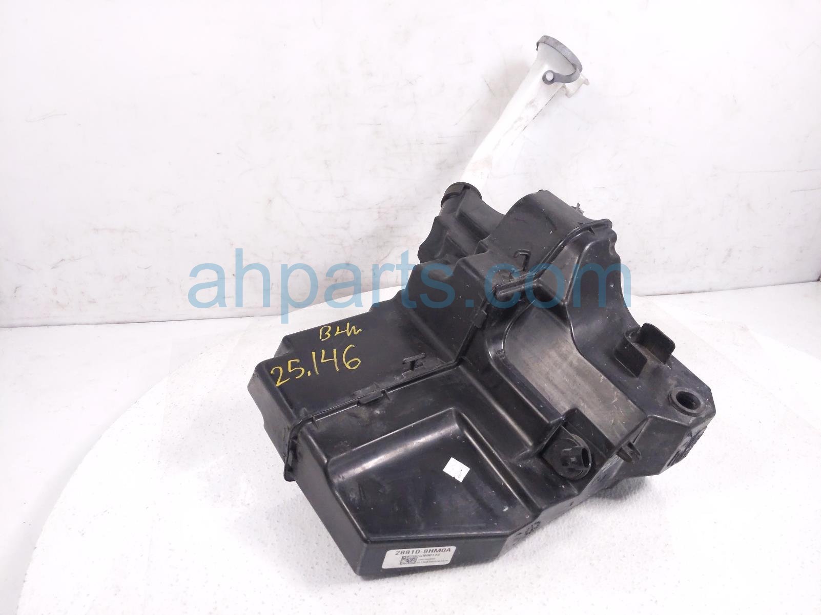 $65 Nissan WINDSHIELD WASHER RESERVOIR TANK*