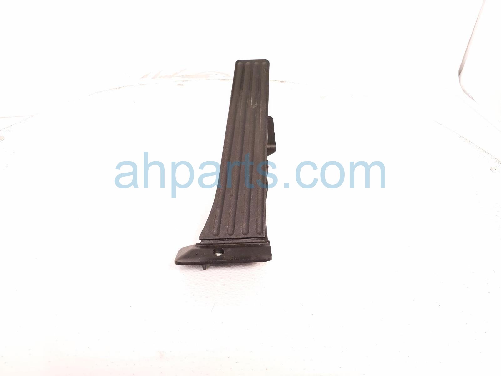 $99 BMW GAS / ACCELERATOR PEDAL *