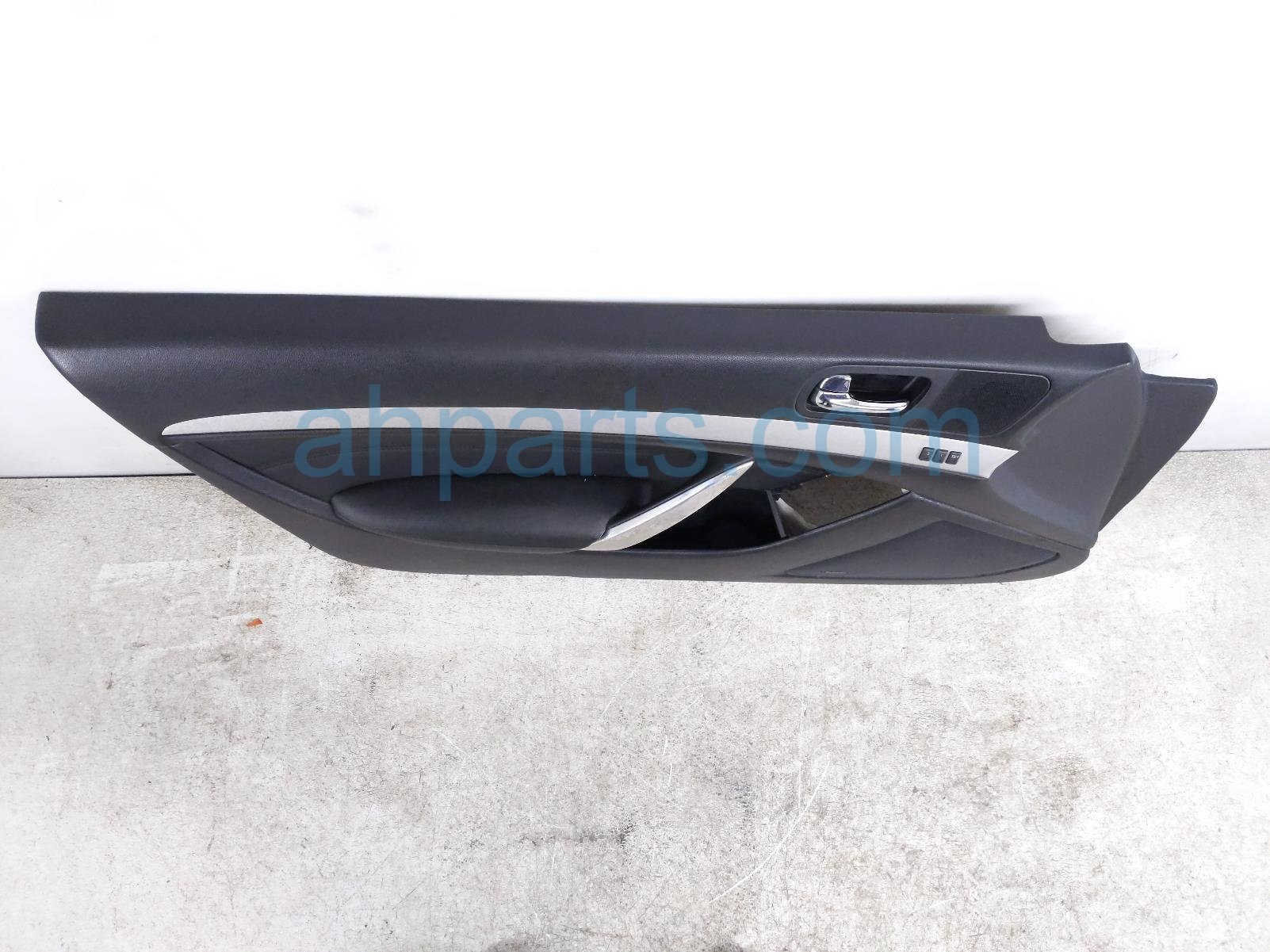 Sold 2008 Infiniti G37 Front Trim / Liner Driver Interior Door