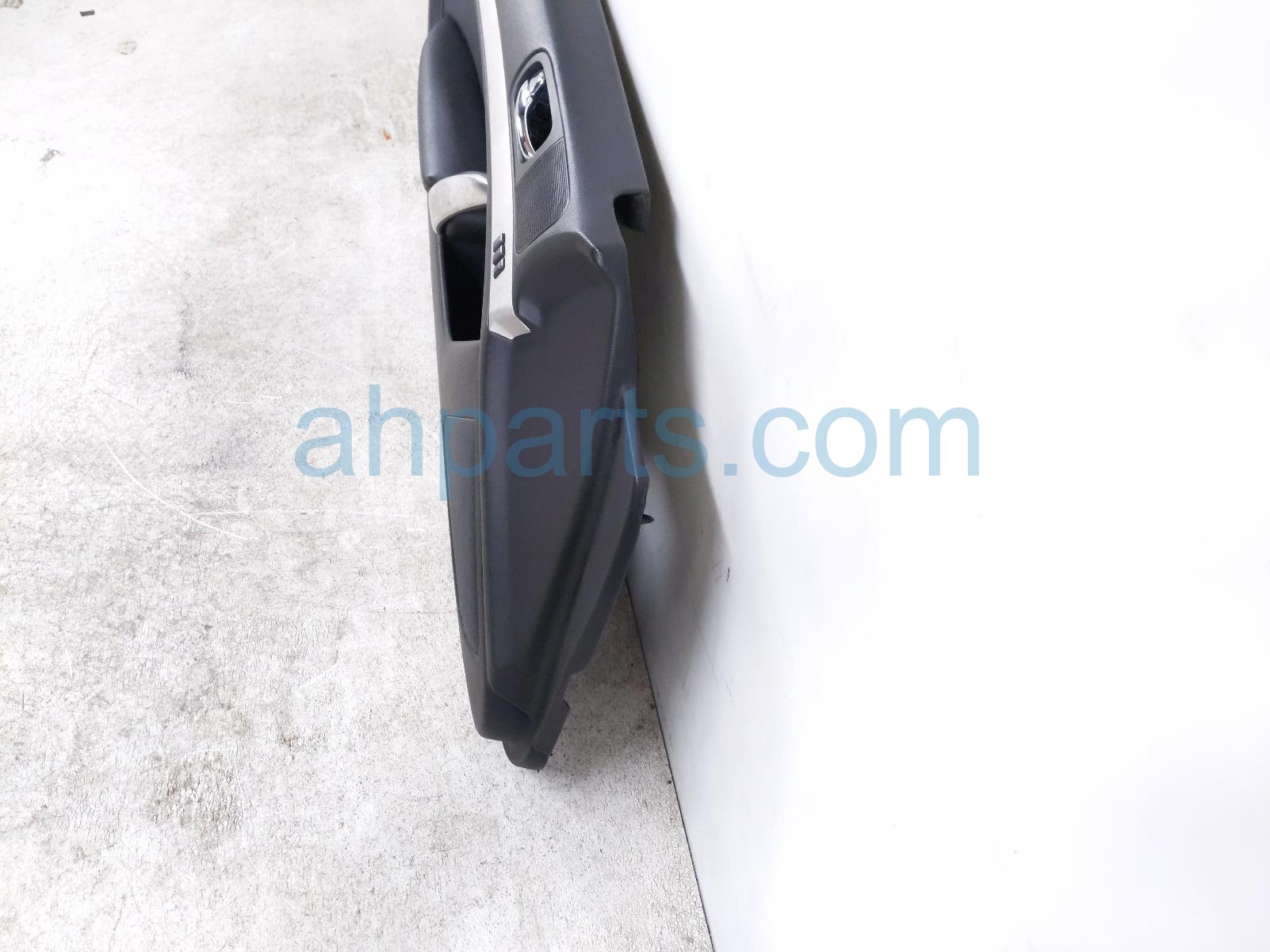 Sold 2008 Infiniti G37 Front Trim / Liner Driver Interior Door