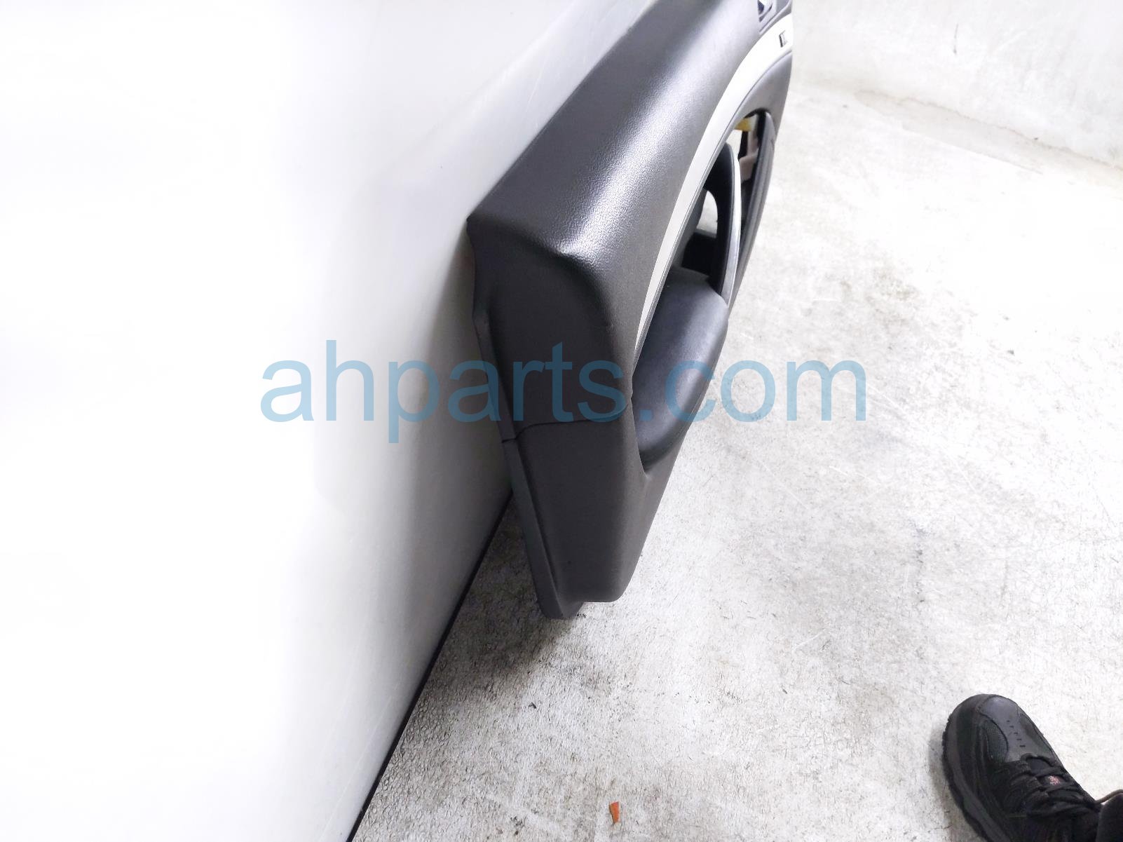 Sold 2008 Infiniti G37 Front Trim / Liner Driver Interior Door