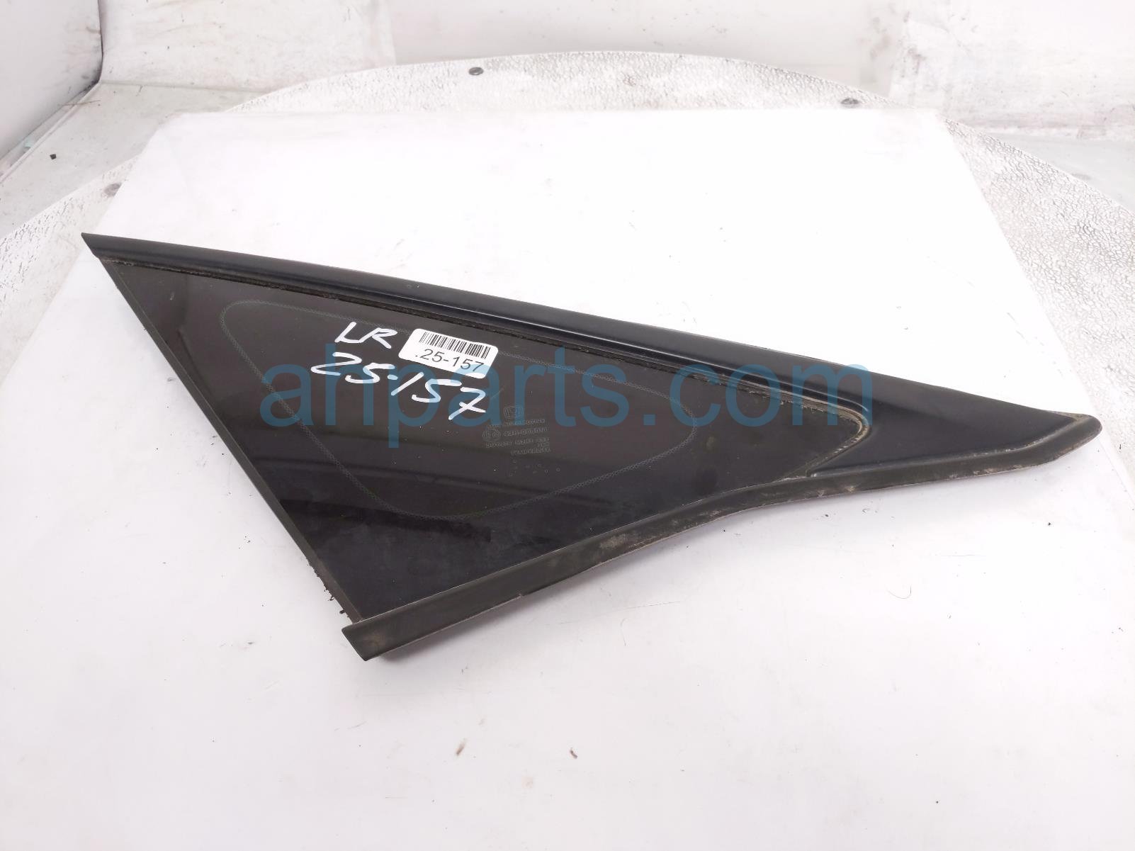 $75 Honda LH QUARTER WINDOW GLASS