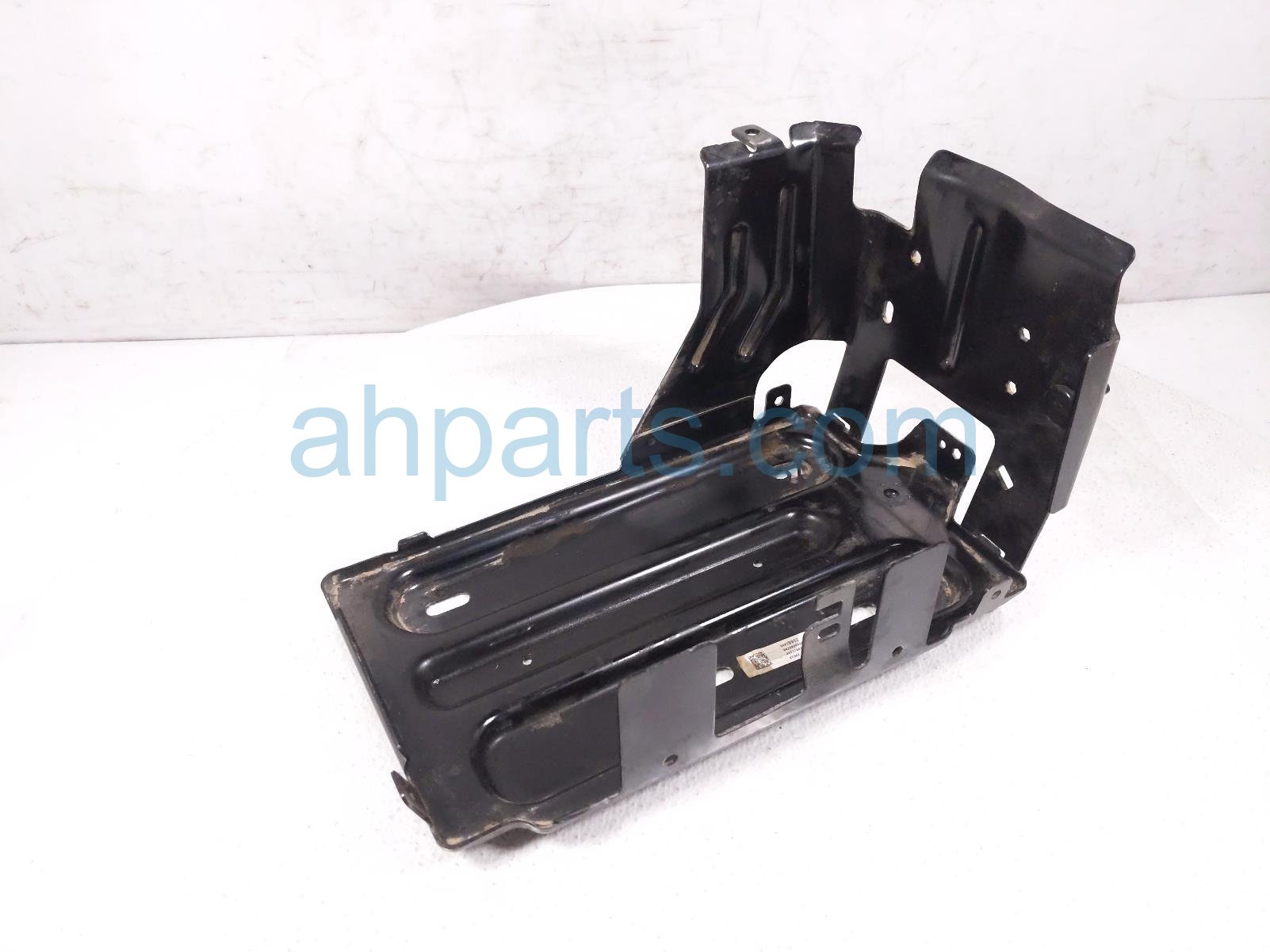 $23 GMC BATTERY MOUNT TRAY $23 GMC BATTERY MOUNT TRAY