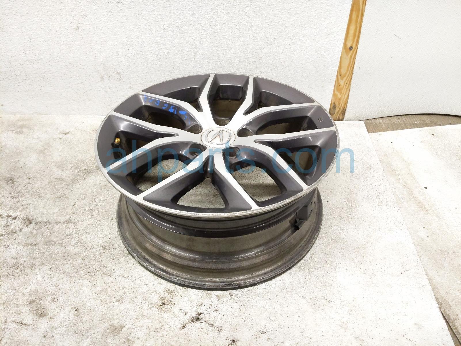 $199 Acura FR/RH WHEEL / RIM * $199 Acura FR/RH WHEEL / RIM *